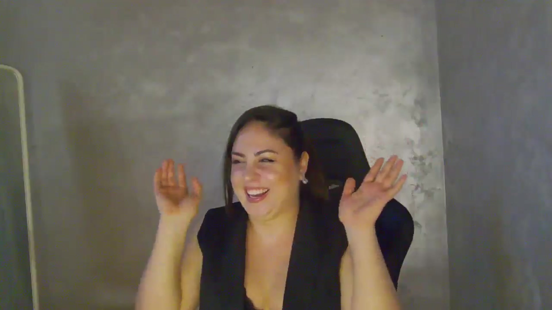 Gallery image thumbnail from NotVanilla's myfreecams stream on, 04/28/2026, 22:58 image 12 of 20