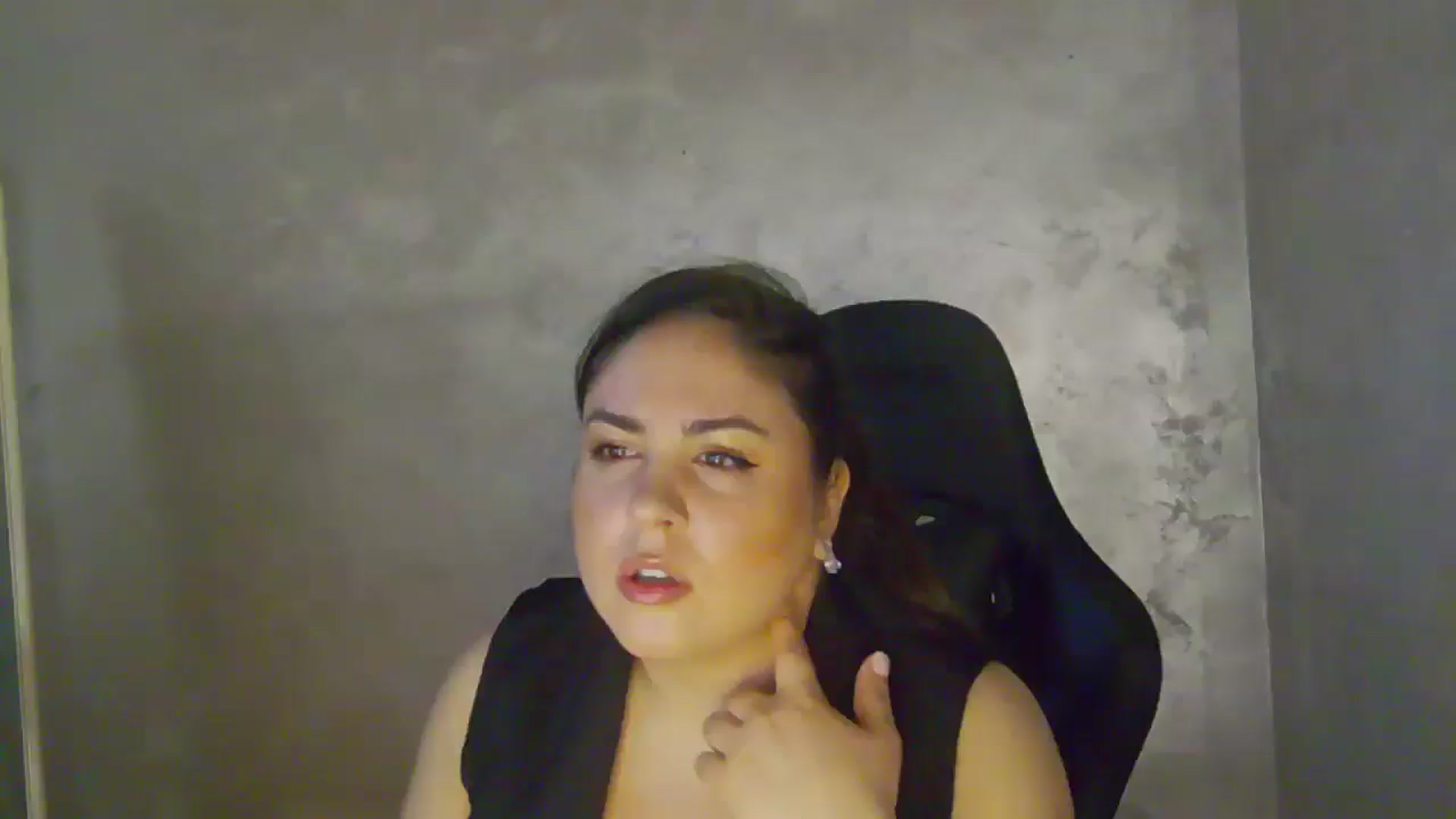 Gallery image thumbnail from NotVanilla's myfreecams stream on, 04/29/2026, 24:00 image 6 of 20