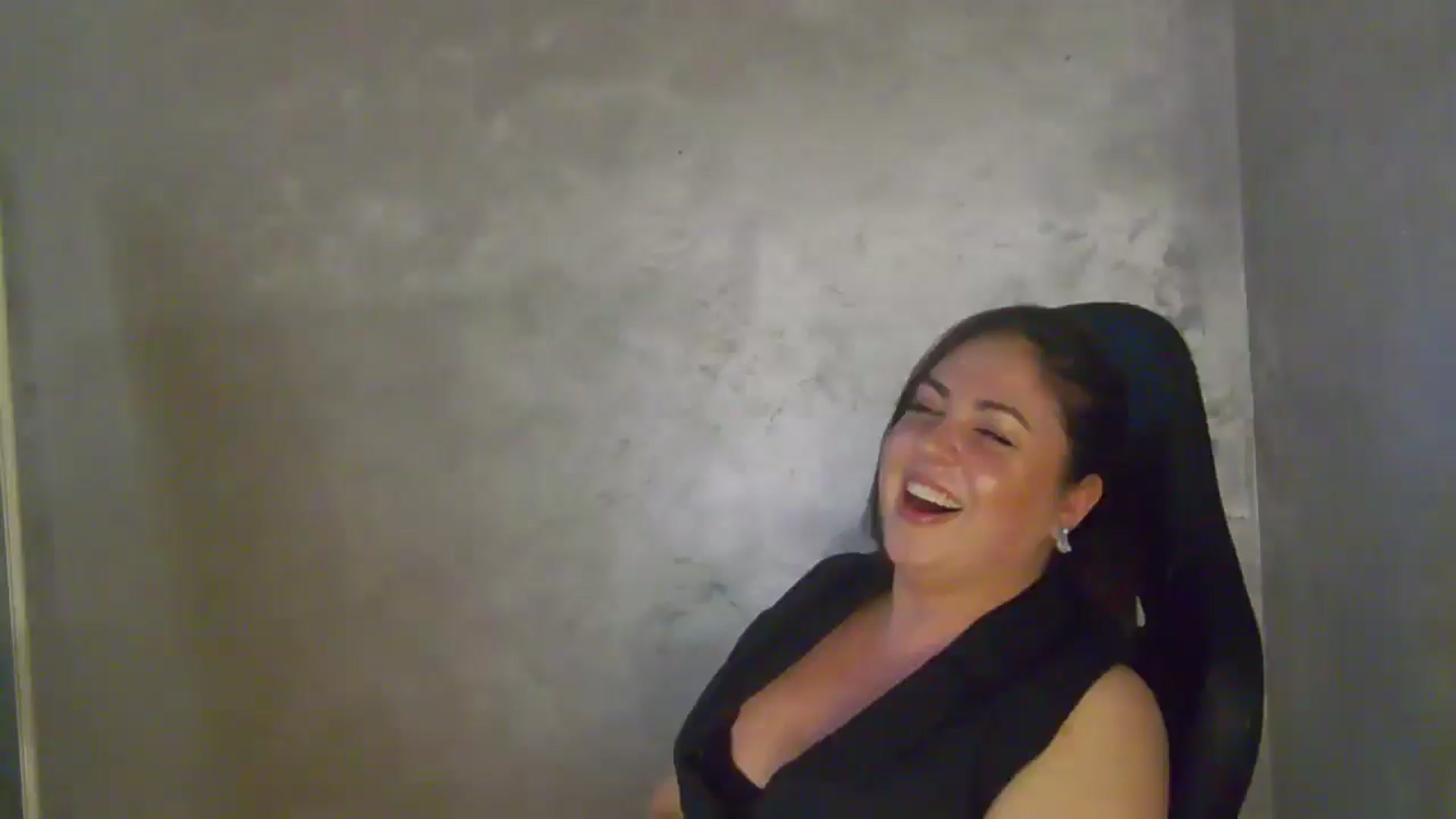 Gallery image thumbnail from NotVanilla's myfreecams stream on, 04/29/2026, 24:00 image 11 of 20