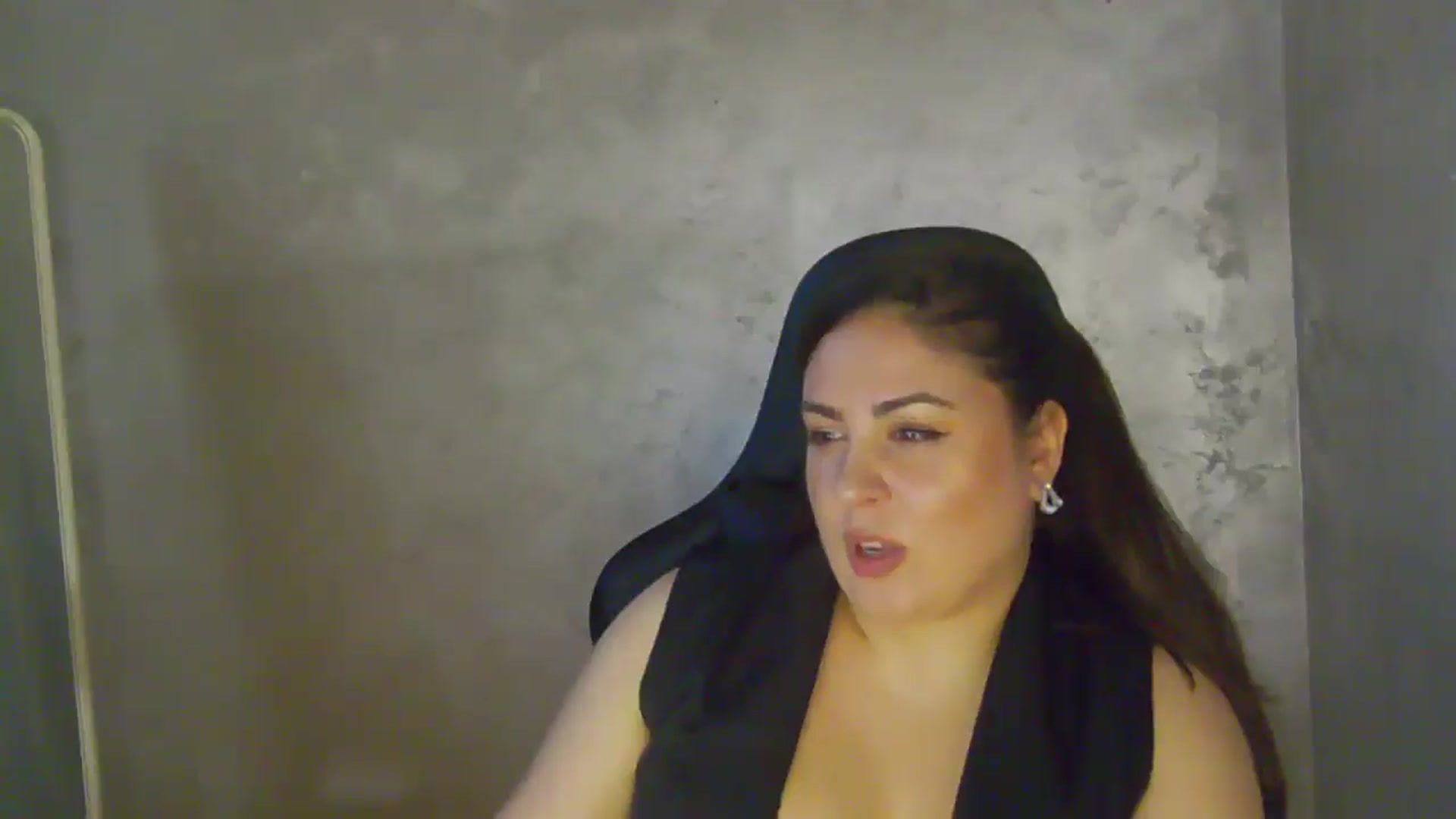 Gallery image thumbnail from NotVanilla's myfreecams stream on, 04/29/2026, 01:36 image 18 of 20