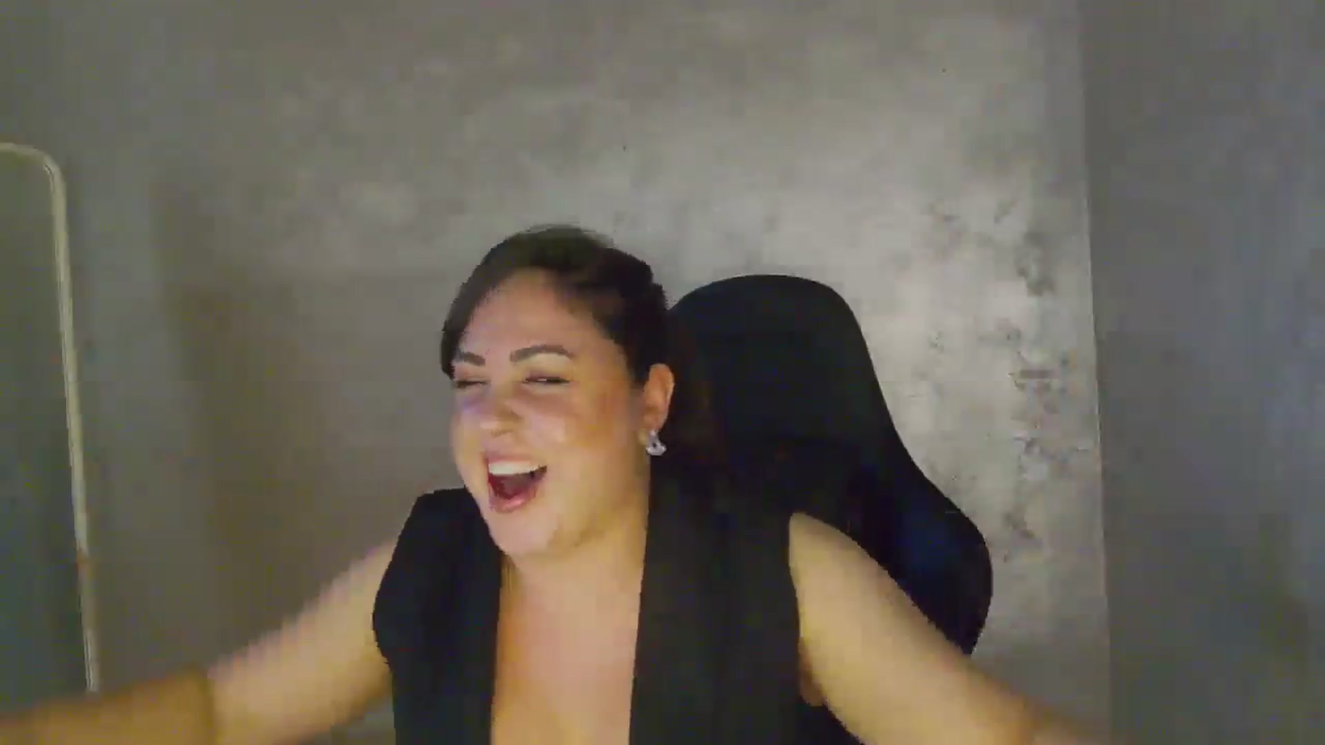Gallery image thumbnail from NotVanilla's myfreecams stream on, 04/29/2026, 01:36 image 3 of 20