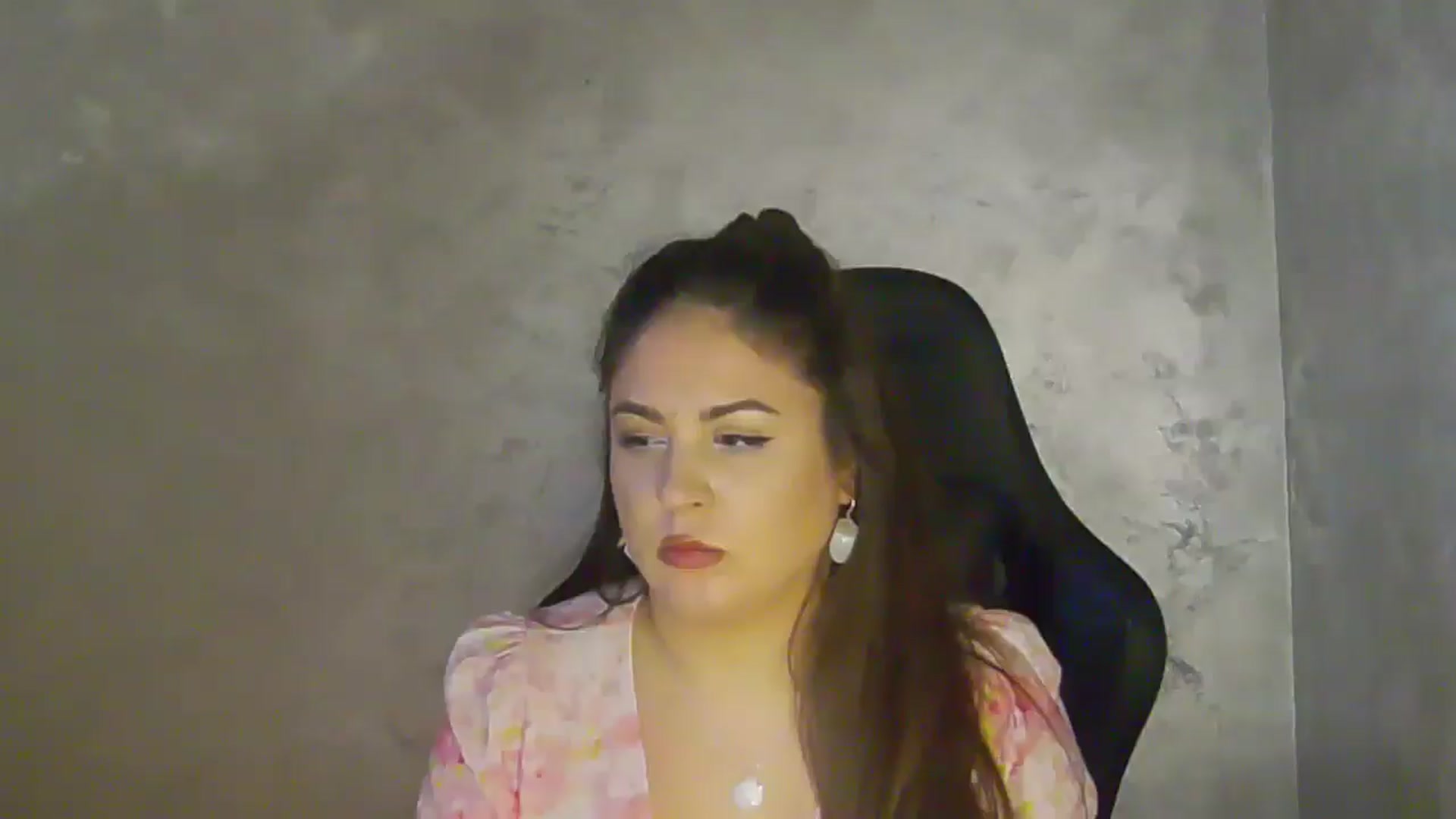 Gallery image thumbnail from NotVanilla's myfreecams stream on, 04/30/2026, 02:44 image 14 of 20