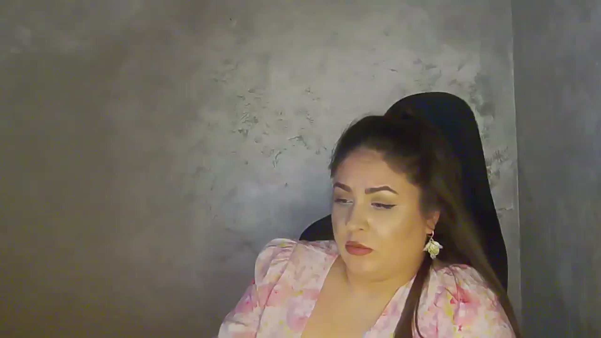 Gallery image thumbnail from NotVanilla's myfreecams stream on, 04/30/2026, 02:44 image 6 of 20