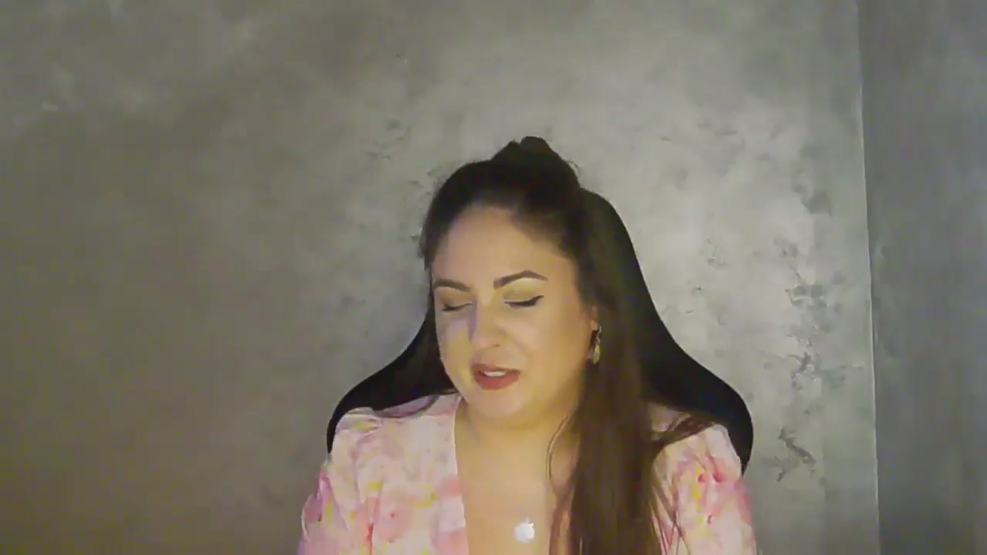 Gallery image thumbnail from NotVanilla's myfreecams stream on, 04/30/2026, 02:44 image 13 of 20
