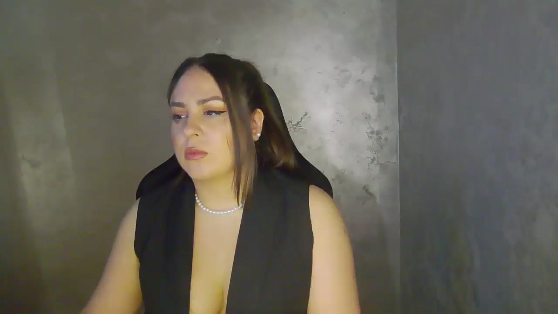 Gallery image thumbnail from NotVanilla's myfreecams stream on, 05/06/2026, 24:47 image 19 of 20