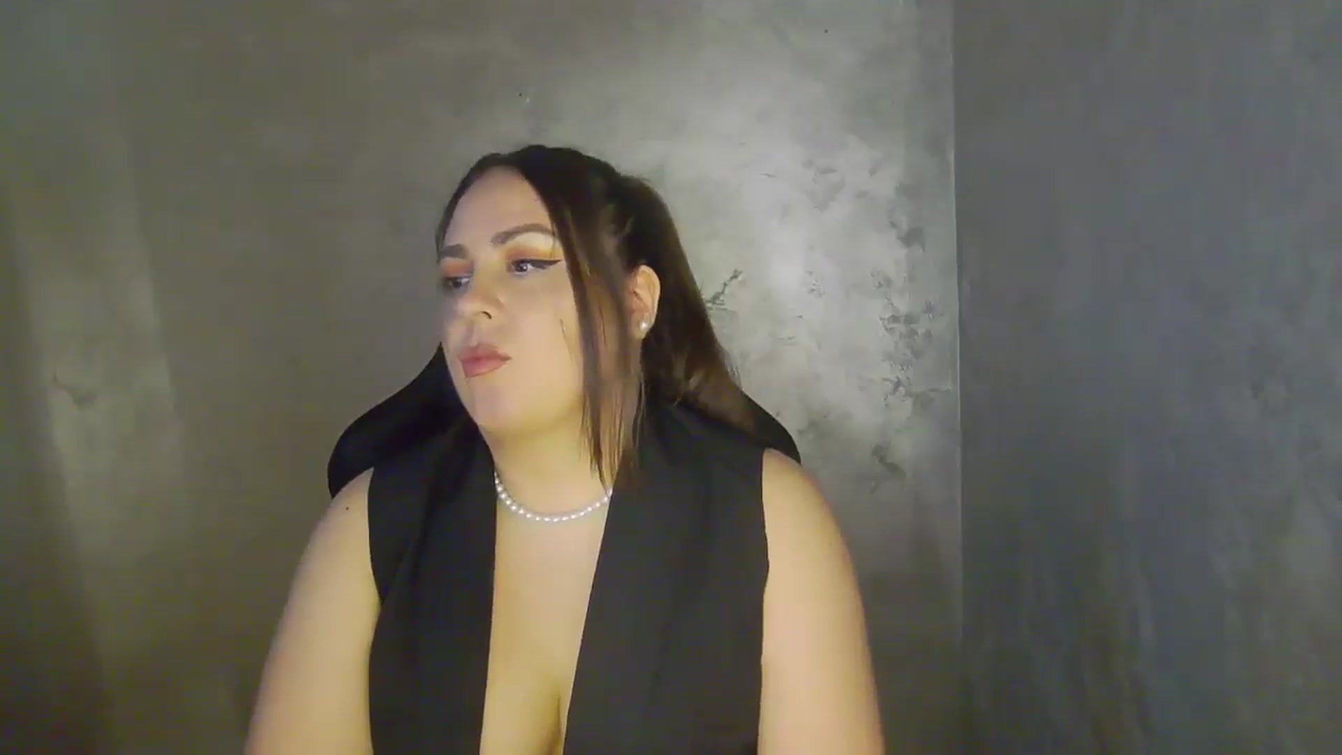 Gallery image thumbnail from NotVanilla's myfreecams stream on, 05/06/2026, 24:47 image 14 of 20