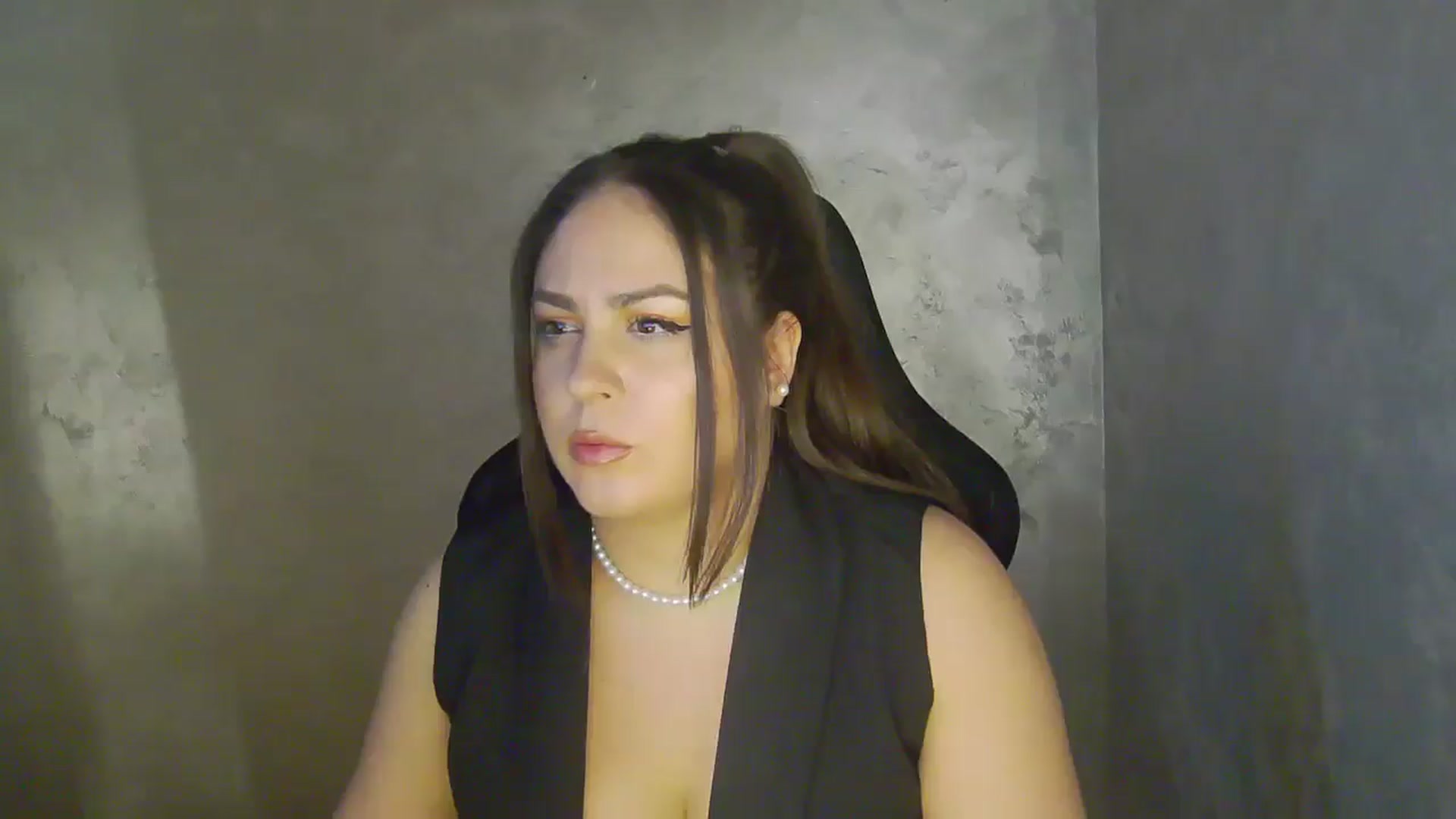 Gallery image thumbnail from NotVanilla's myfreecams stream on, 05/06/2026, 03:31 image 1 of 20