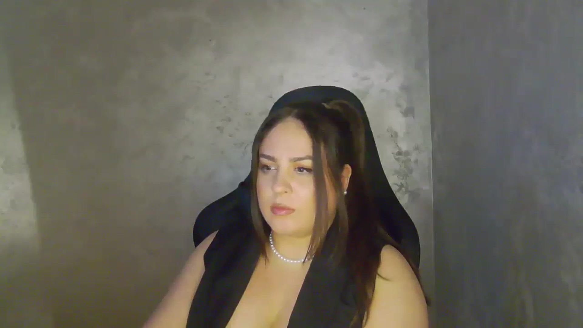 Gallery image thumbnail from NotVanilla's myfreecams stream on, 05/06/2026, 03:31 image 10 of 20