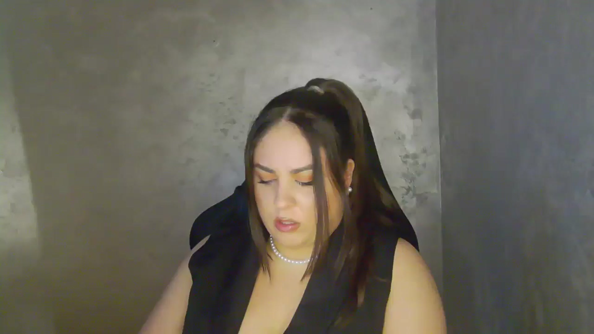 Gallery image thumbnail from NotVanilla's myfreecams stream on, 05/06/2026, 03:31 image 11 of 20