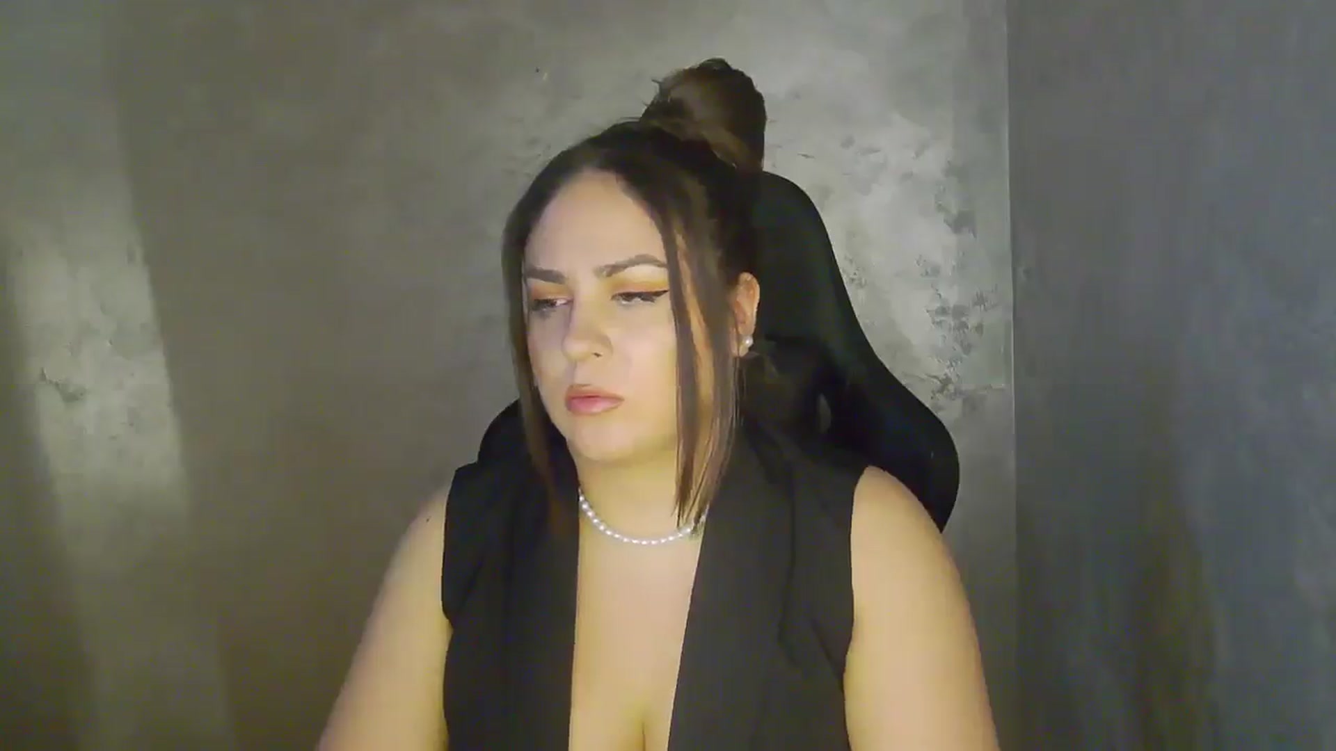 Gallery image thumbnail from NotVanilla's myfreecams stream on, 05/06/2026, 03:31 image 4 of 20