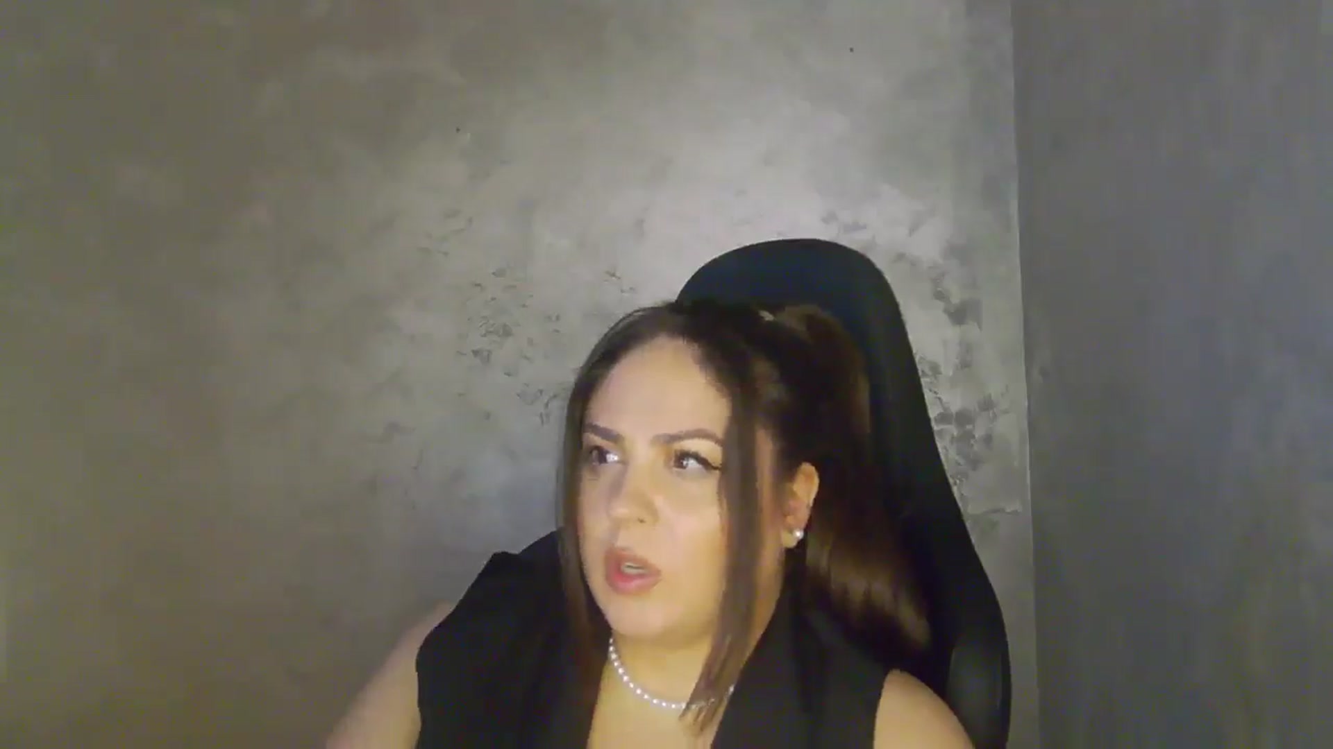 Gallery image thumbnail from NotVanilla's myfreecams stream on, 05/06/2026, 03:31 image 15 of 20