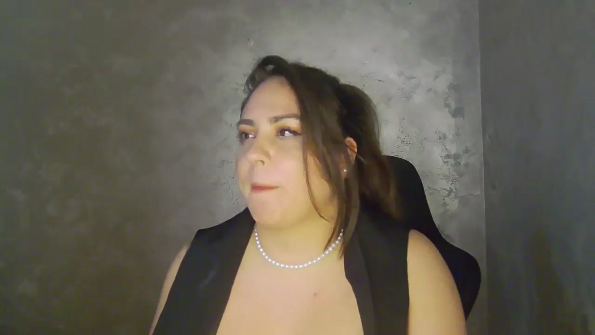 Gallery image thumbnail from NotVanilla's myfreecams stream on, 05/06/2026, 05:02 image 10 of 20