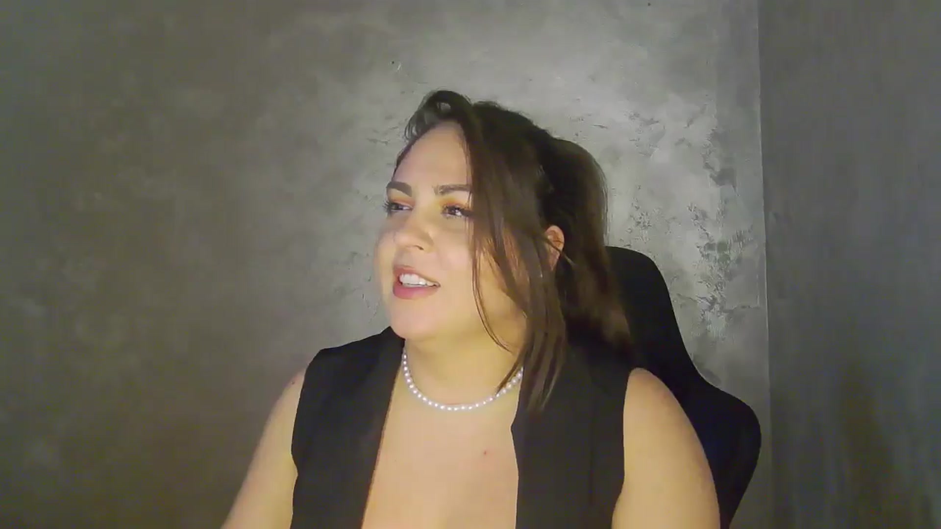 Gallery image thumbnail from NotVanilla's myfreecams stream on, 05/06/2026, 05:02 image 11 of 20