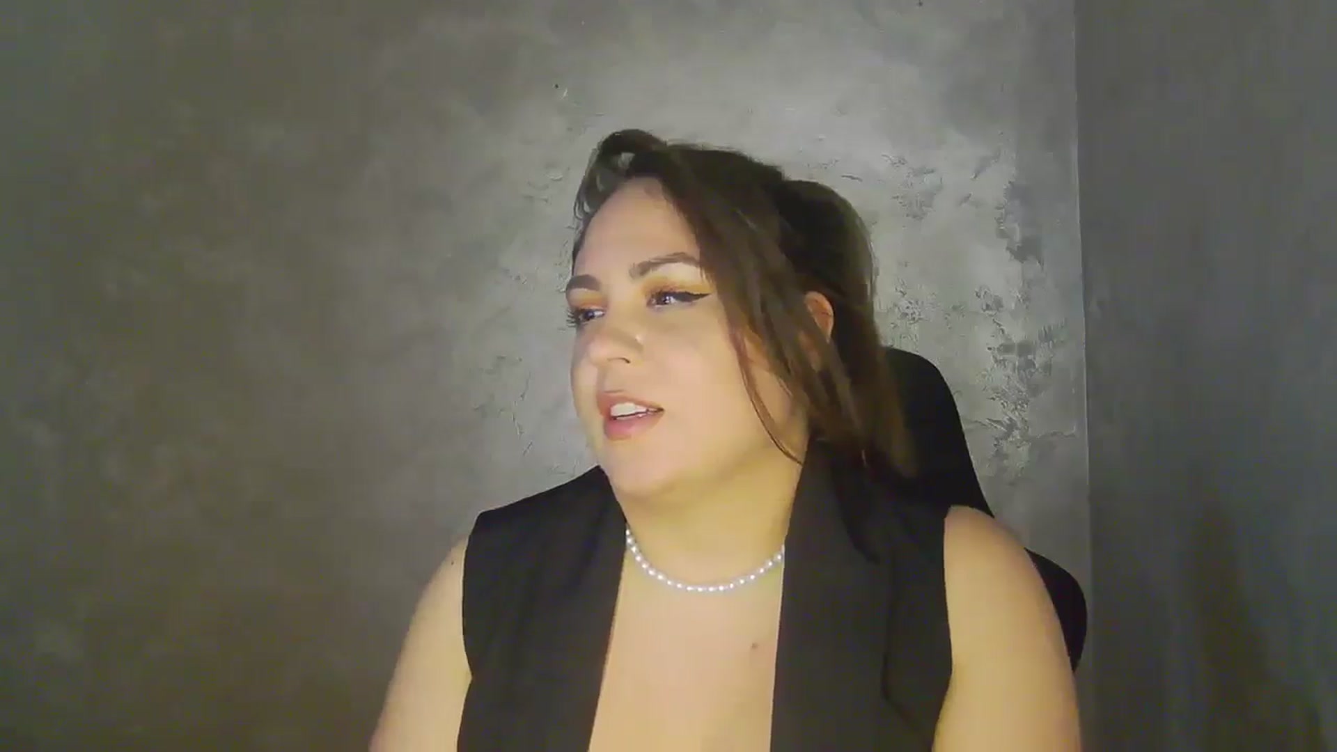 Gallery image thumbnail from NotVanilla's myfreecams stream on, 05/06/2026, 05:02 image 14 of 20