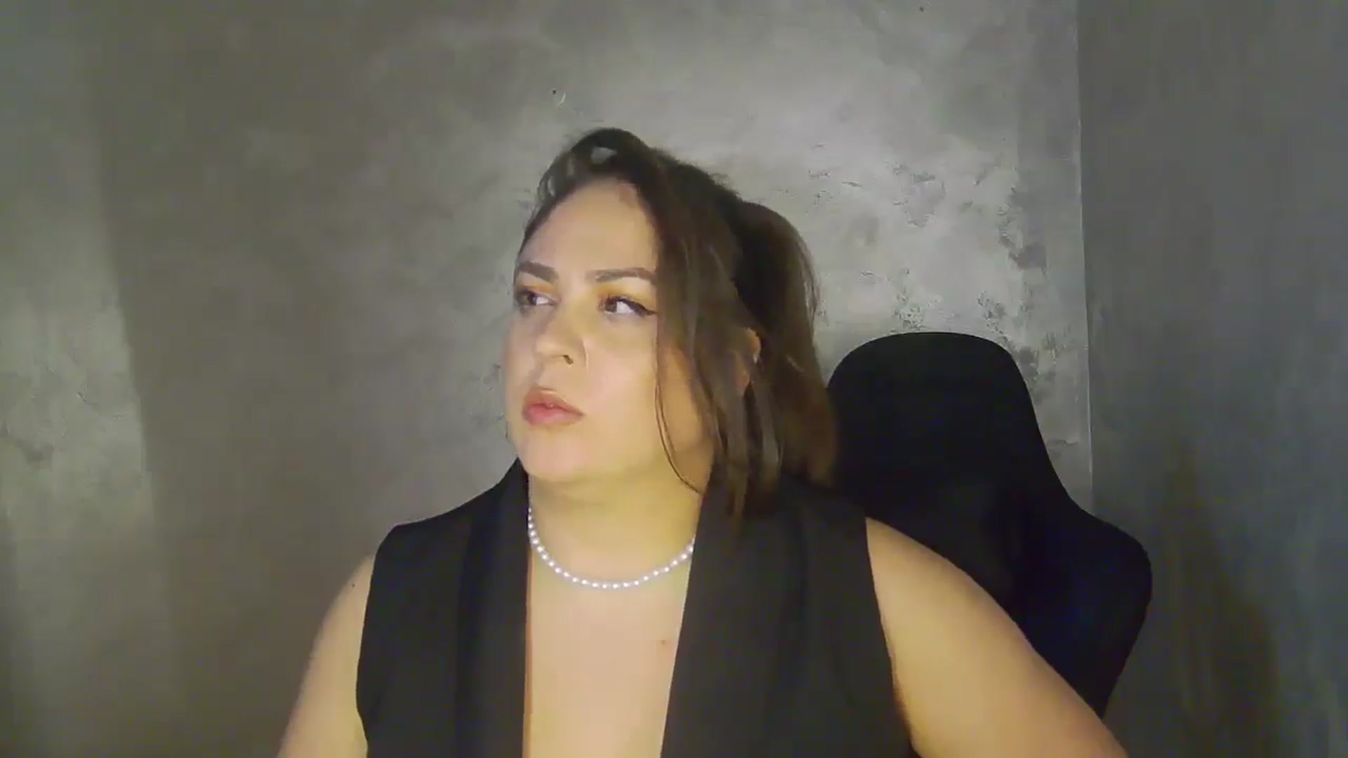 Gallery image thumbnail from NotVanilla's myfreecams stream on, 05/06/2026, 05:02 image 6 of 20