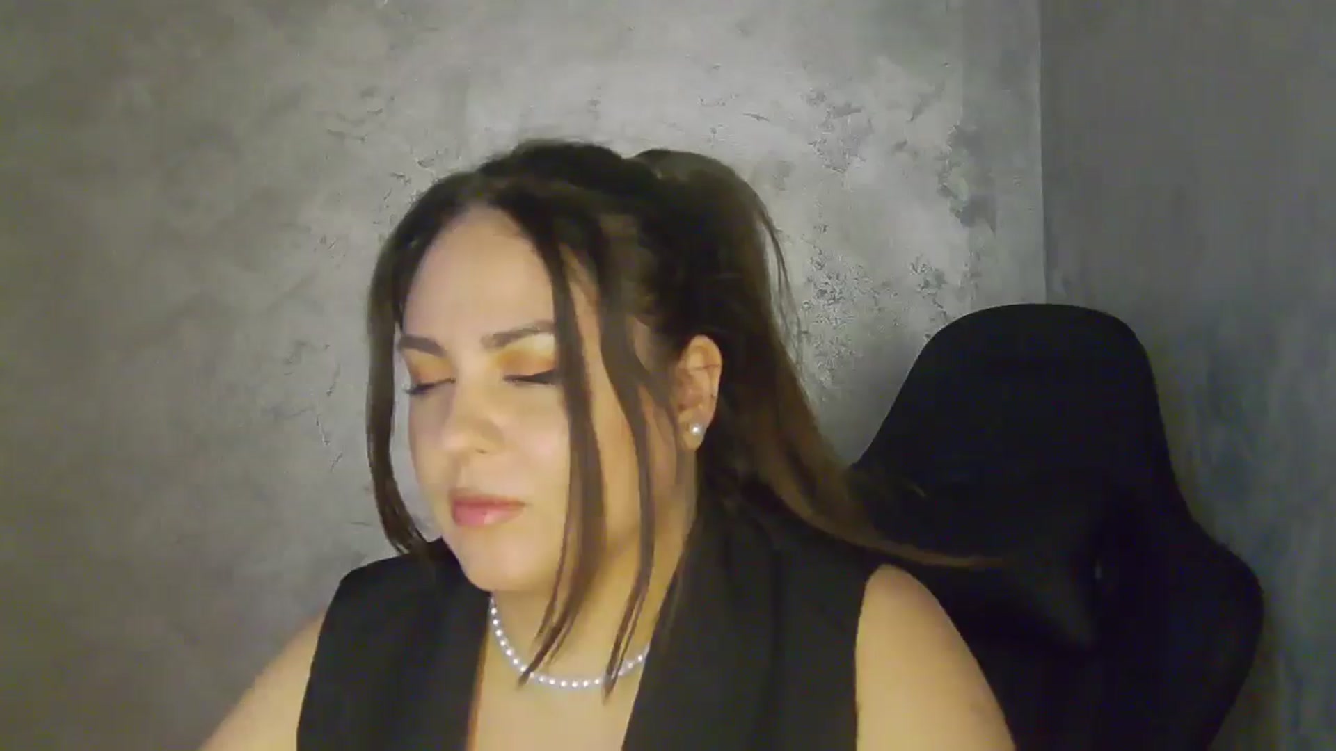 Gallery image thumbnail from NotVanilla's myfreecams stream on, 05/06/2026, 05:58 image 16 of 20