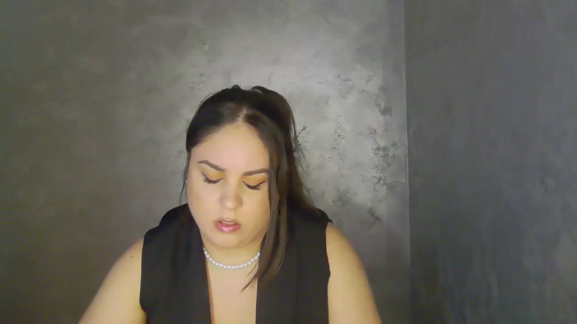 Gallery image thumbnail from NotVanilla's myfreecams stream on, 05/06/2026, 07:04 image 2 of 20