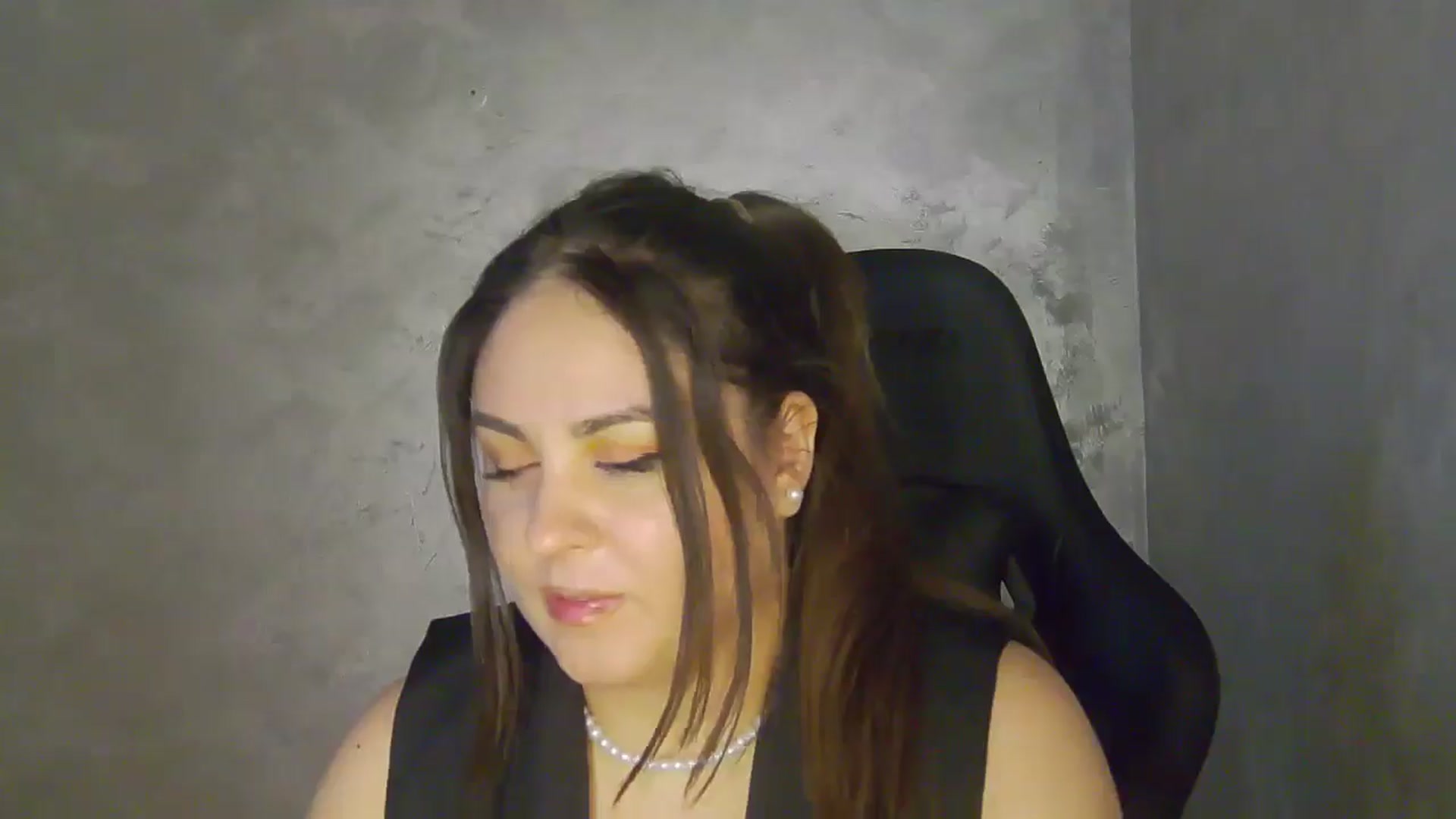 Gallery image thumbnail from NotVanilla's myfreecams stream on, 05/06/2026, 07:04 image 20 of 20