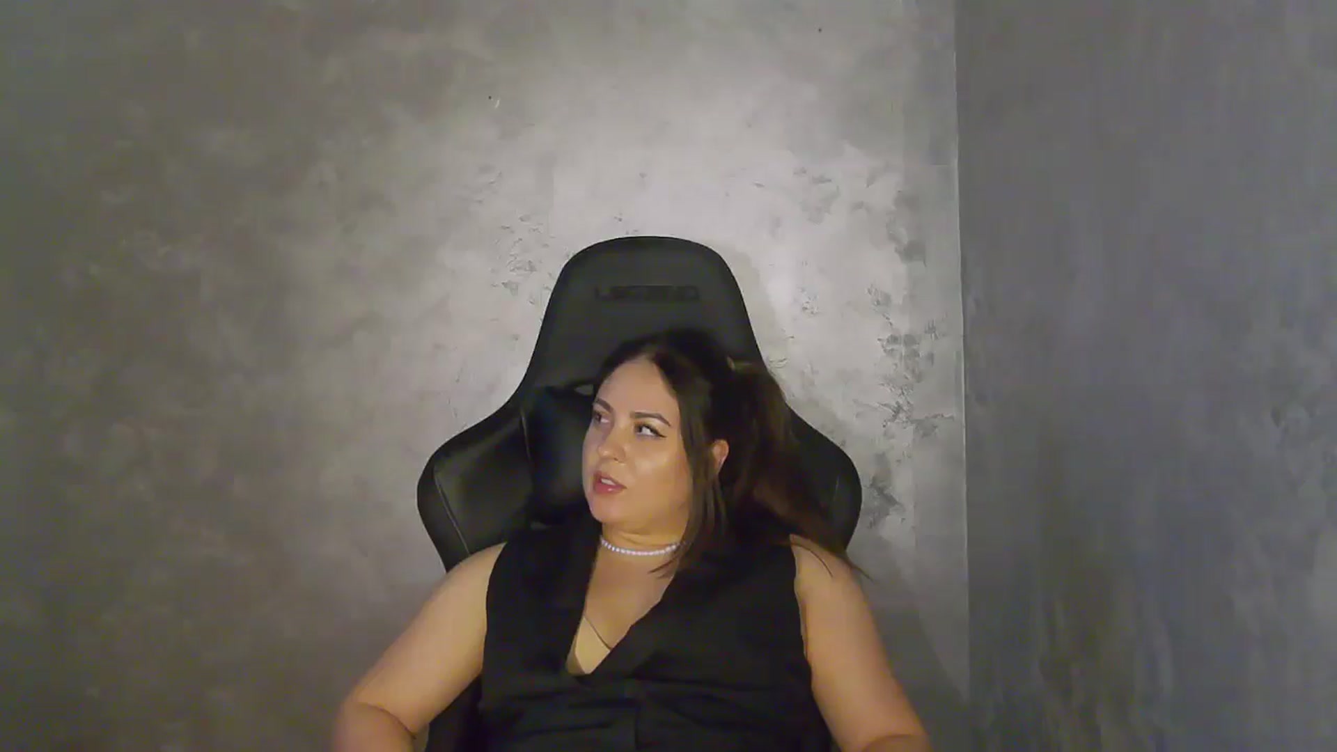 Gallery image thumbnail from NotVanilla's myfreecams stream on, 05/06/2026, 07:04 image 11 of 20