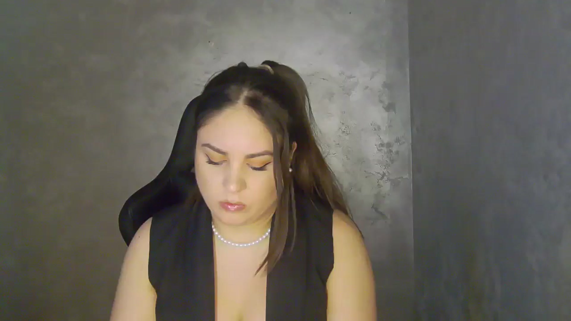 Gallery image thumbnail from NotVanilla's myfreecams stream on, 05/06/2026, 07:04 image 7 of 20