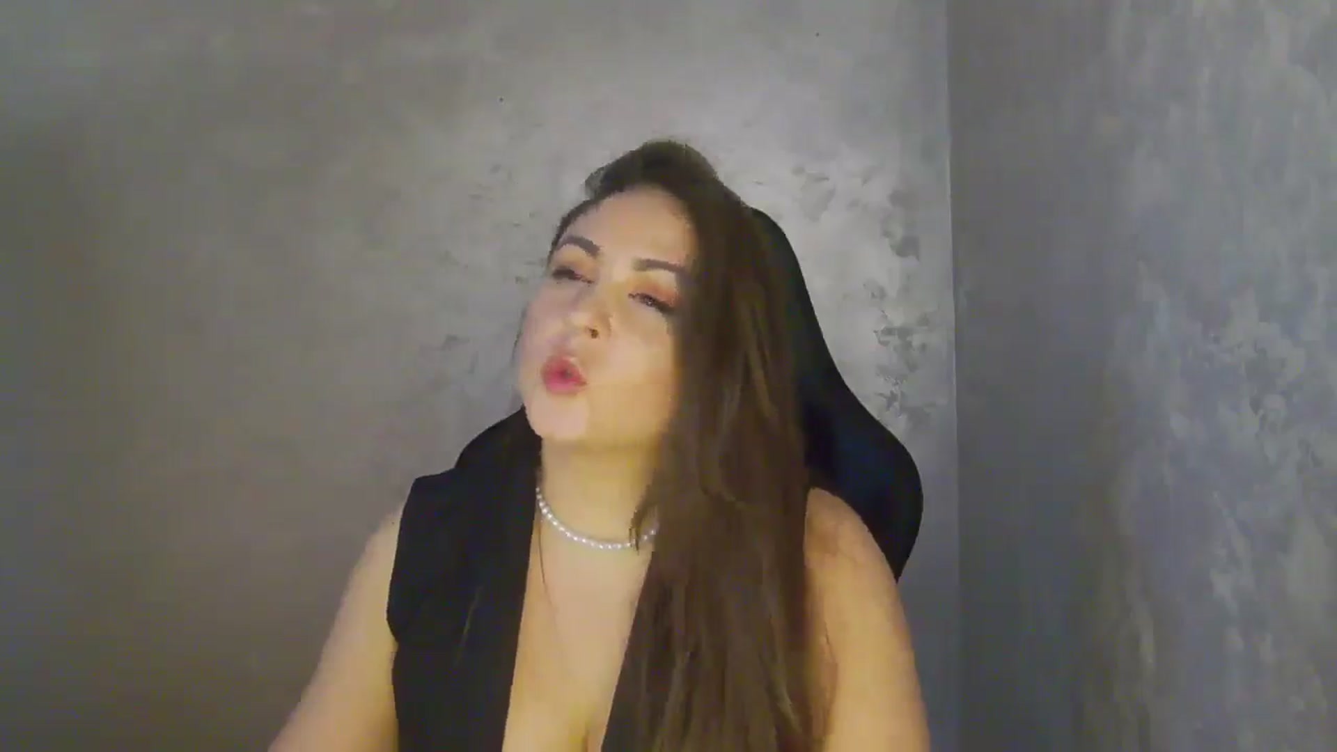 Gallery image thumbnail from NotVanilla's myfreecams stream on, 05/06/2026, 08:54 image 16 of 20