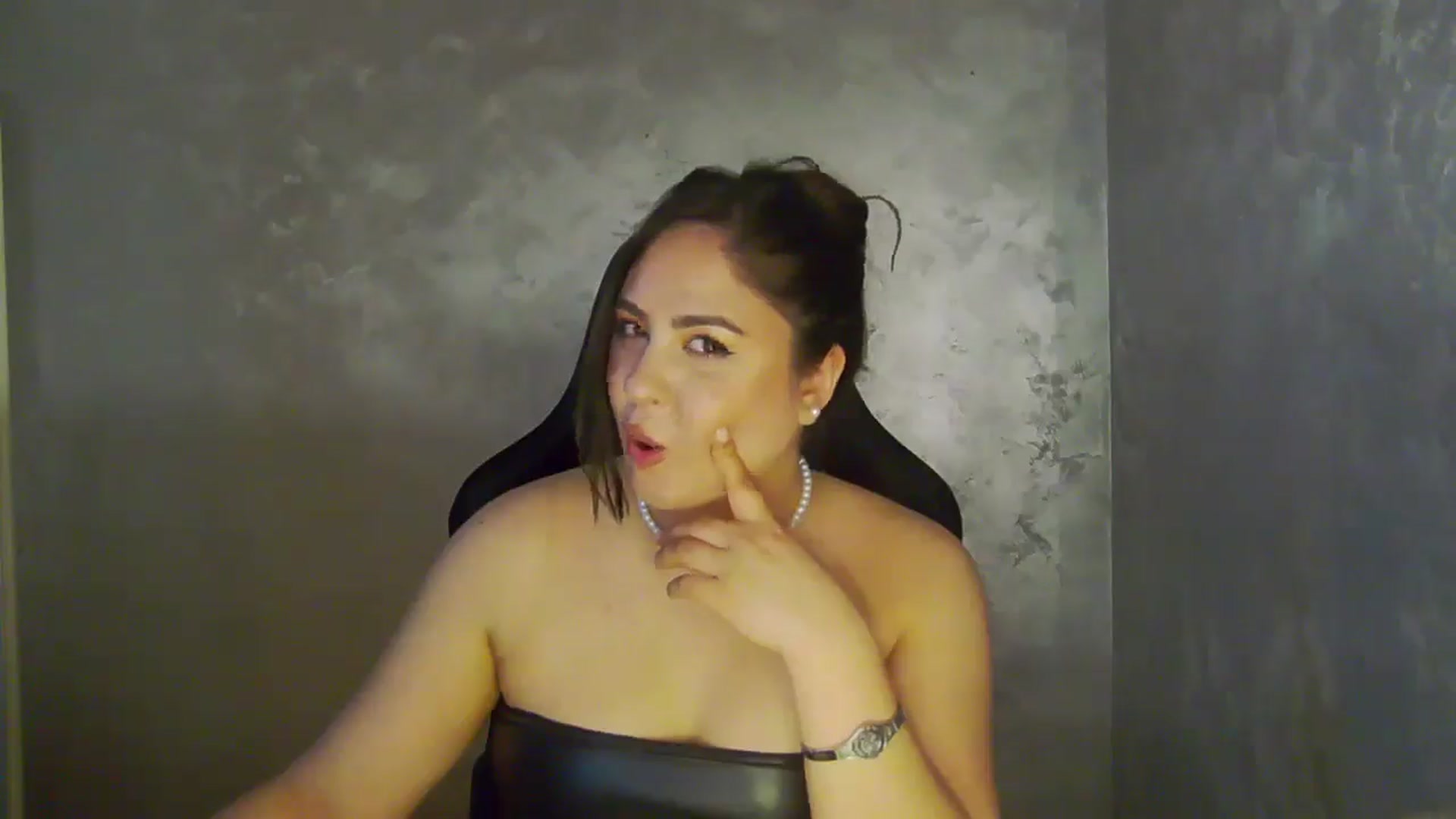 Gallery image thumbnail from NotVanilla's myfreecams stream on, 05/07/2026, 23:35 image 7 of 20