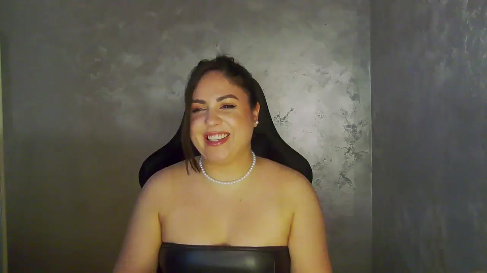 Gallery image thumbnail from NotVanilla's myfreecams stream on, 05/07/2026, 23:35 image 13 of 20