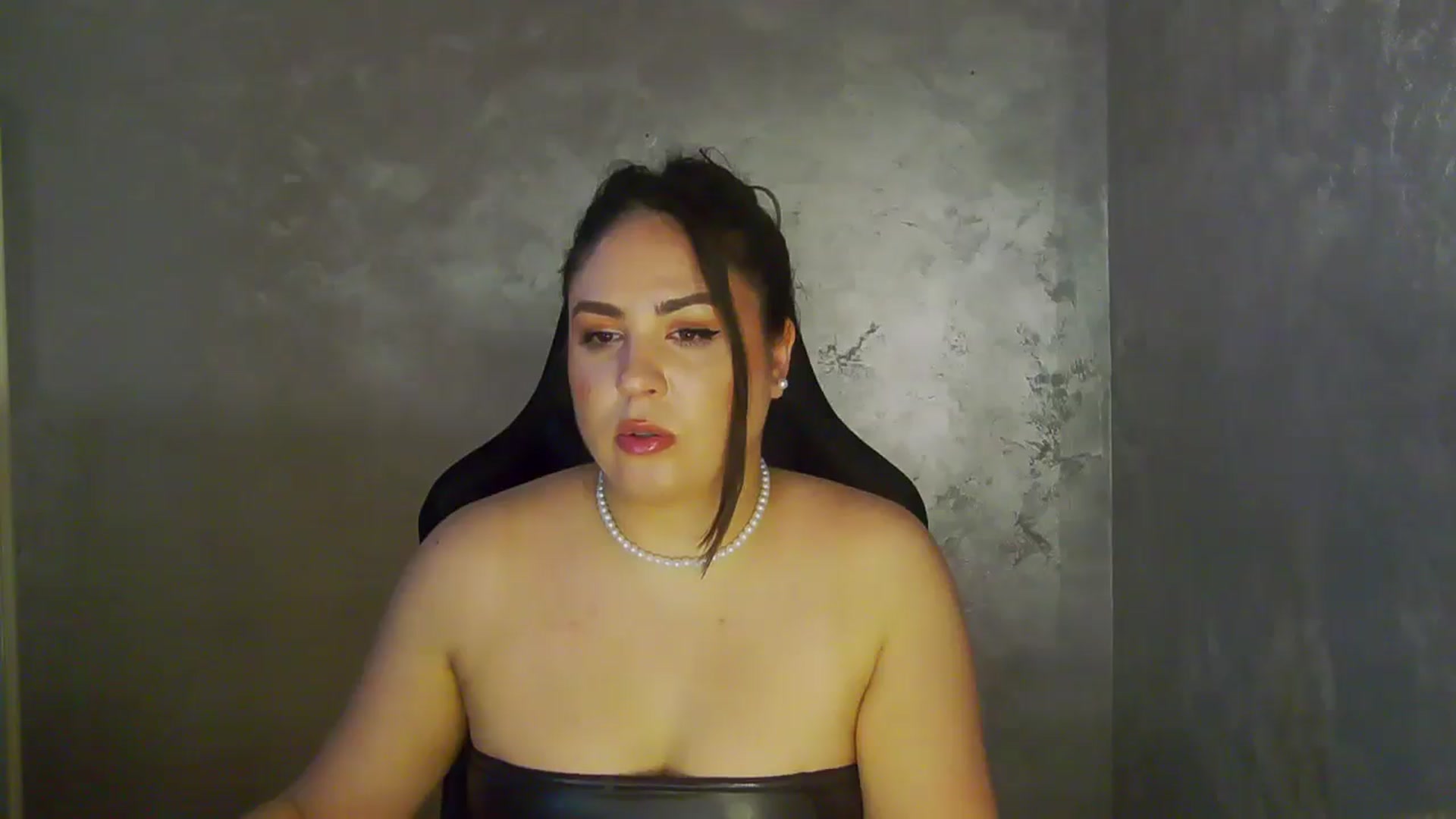Gallery image thumbnail from NotVanilla's myfreecams stream on, 05/07/2026, 23:35 image 19 of 20