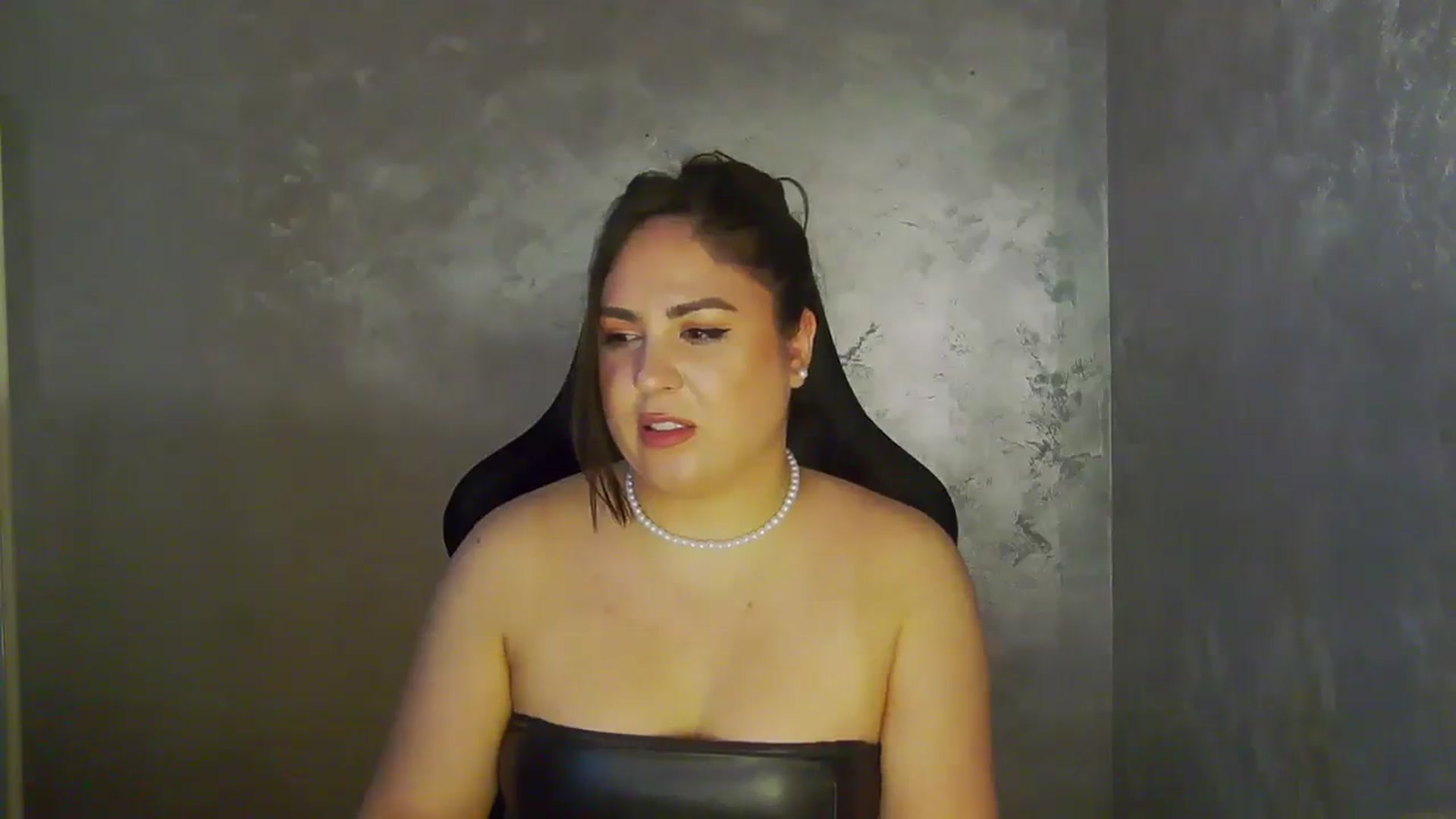 Gallery image thumbnail from NotVanilla's myfreecams stream on, 05/07/2026, 23:35 image 10 of 20