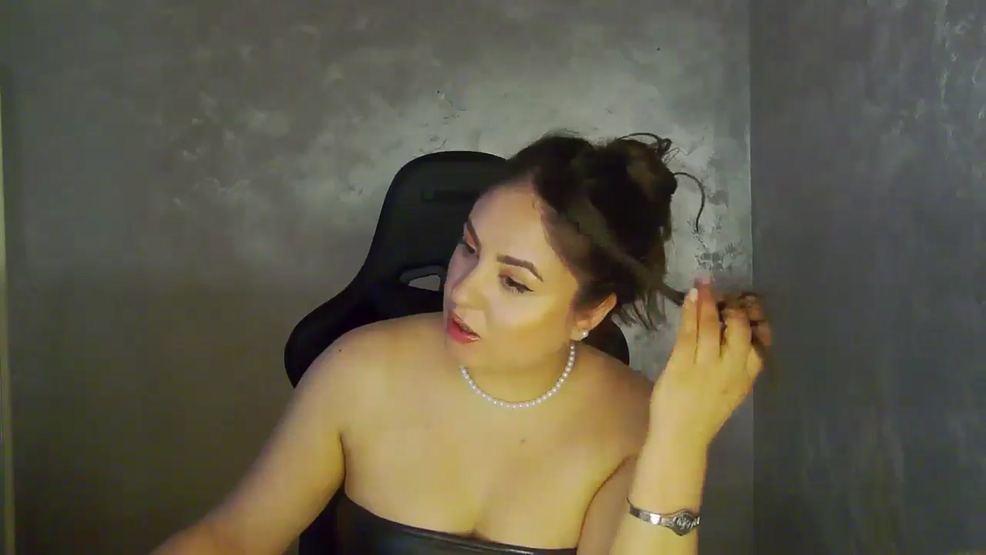 Gallery image thumbnail from NotVanilla's myfreecams stream on, 05/07/2026, 23:35 image 18 of 20