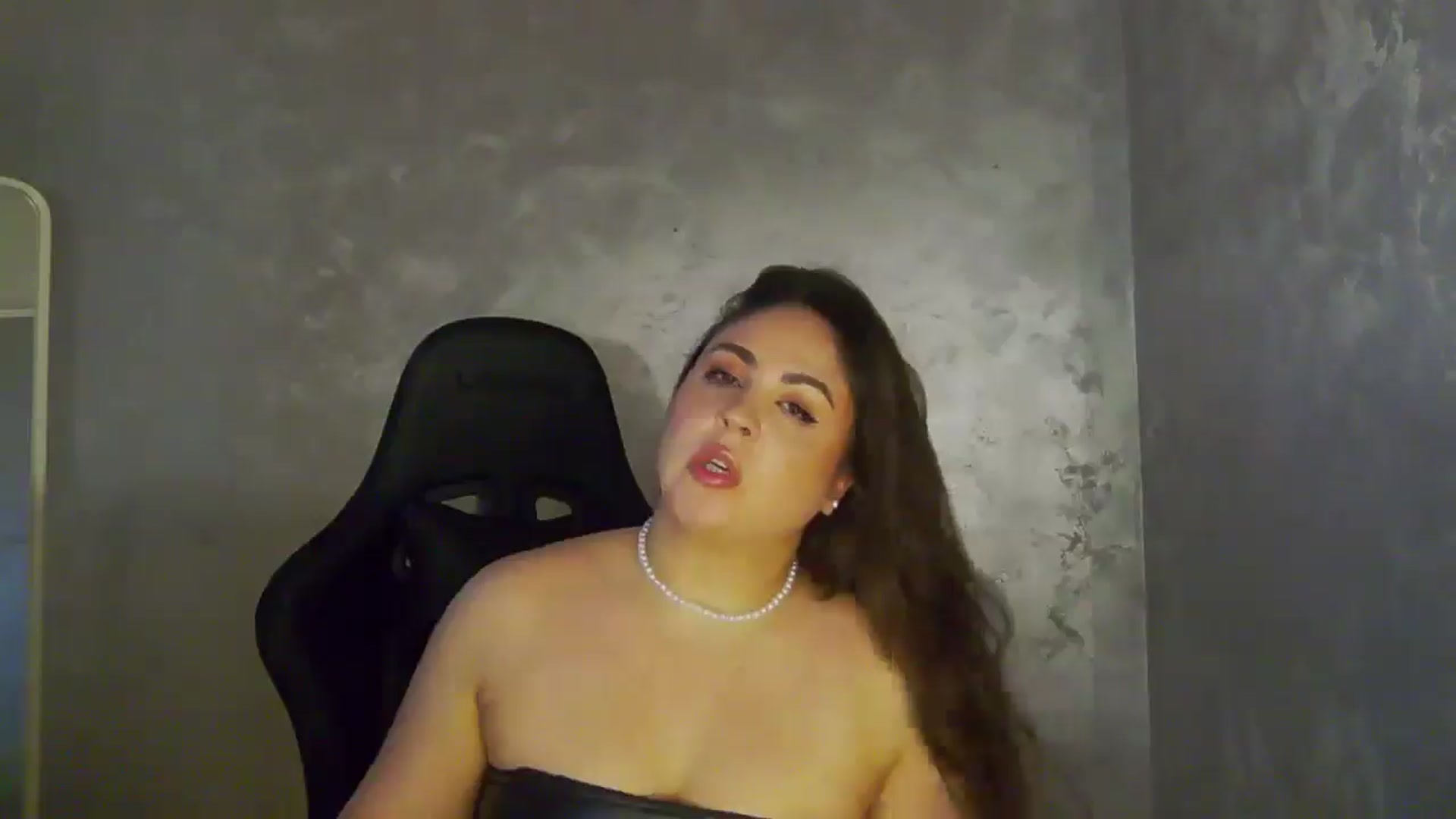 Gallery image thumbnail from NotVanilla's myfreecams stream on, 05/08/2026, 24:16 image 15 of 20