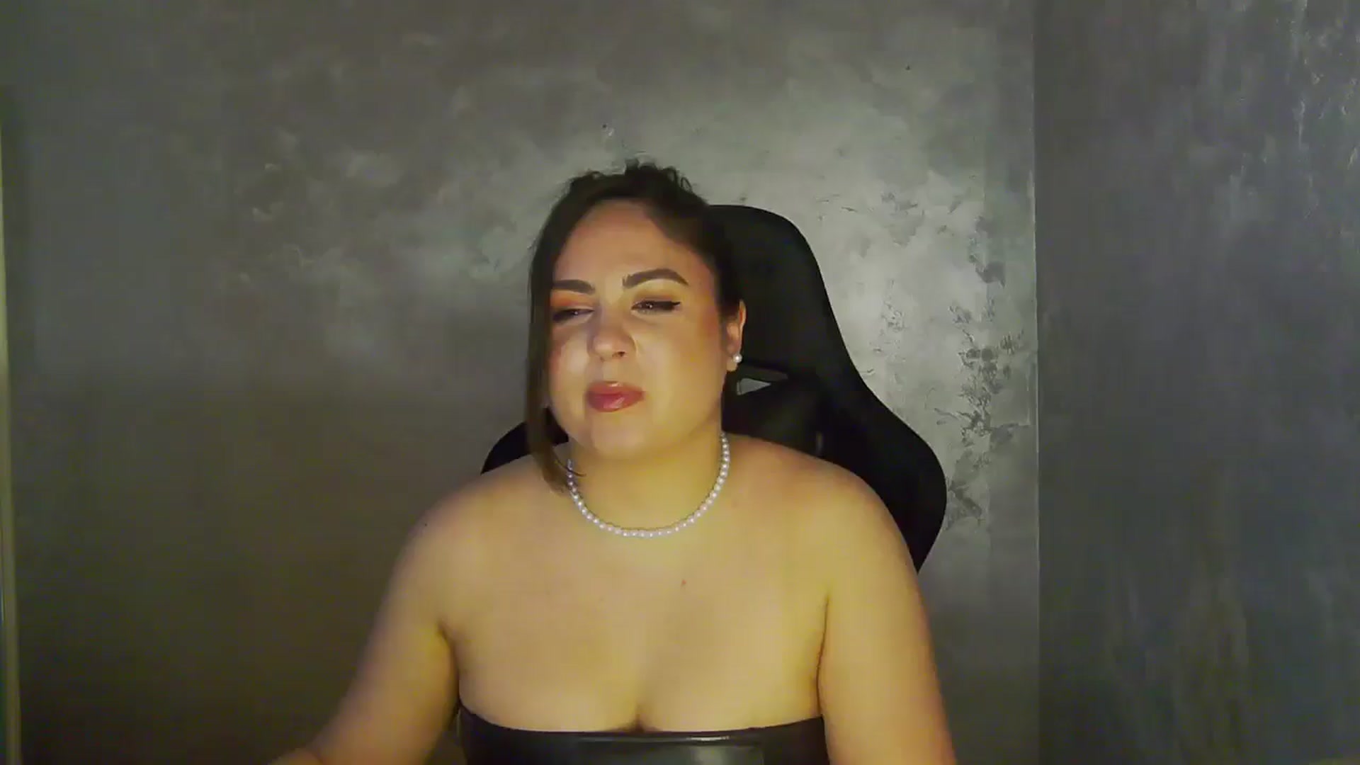 Gallery image thumbnail from NotVanilla's myfreecams stream on, 05/08/2026, 24:16 image 2 of 20