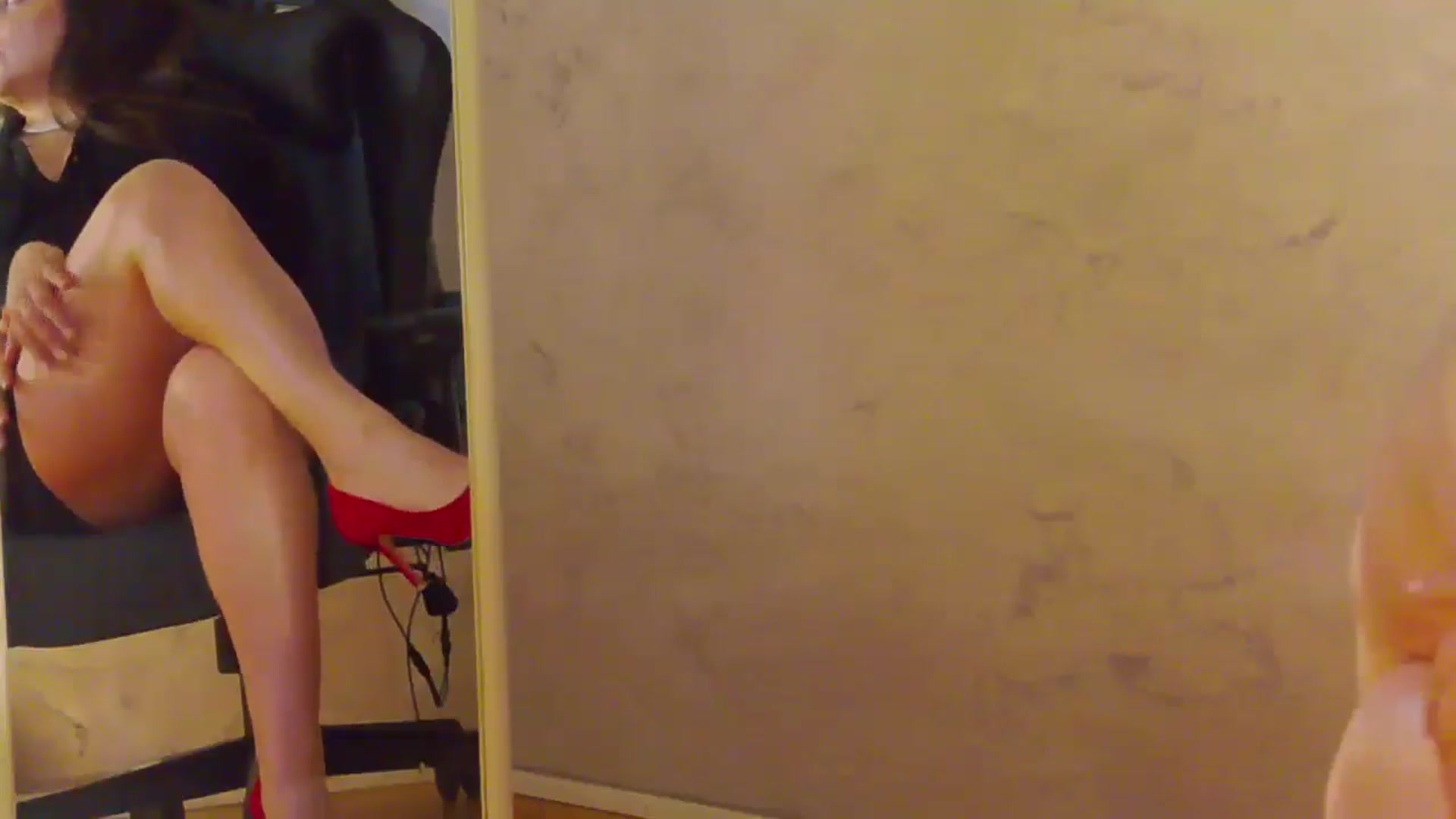 Gallery image thumbnail from NotVanilla's myfreecams stream on, 05/09/2026, 03:37 image 15 of 20