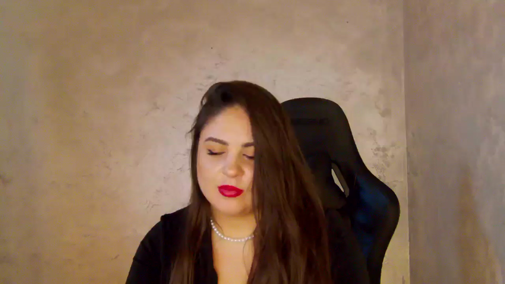 Gallery image thumbnail from NotVanilla's myfreecams stream on, 05/09/2026, 07:00 image 12 of 20