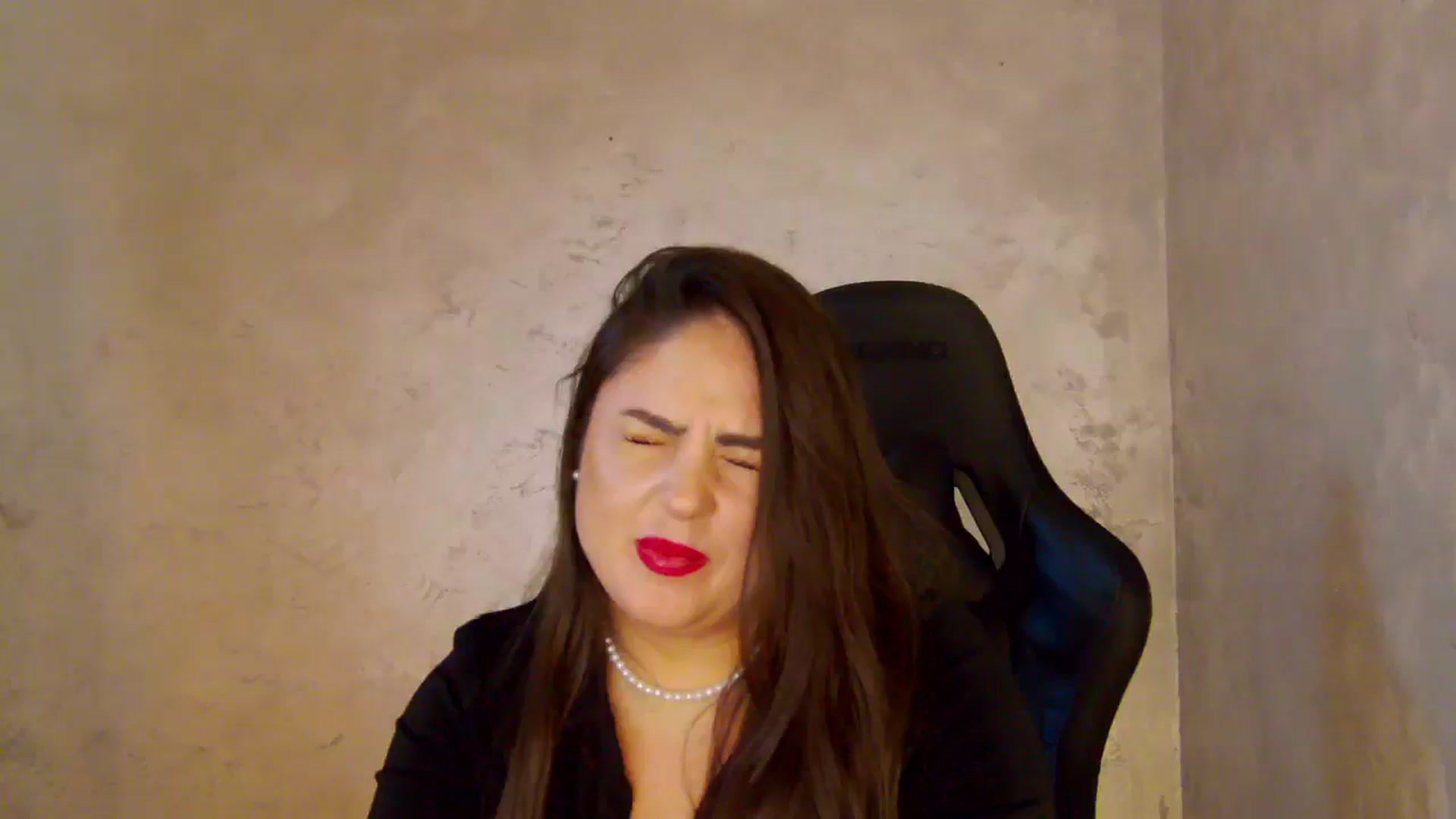Gallery image thumbnail from NotVanilla's myfreecams stream on, 05/09/2026, 07:00 image 14 of 20