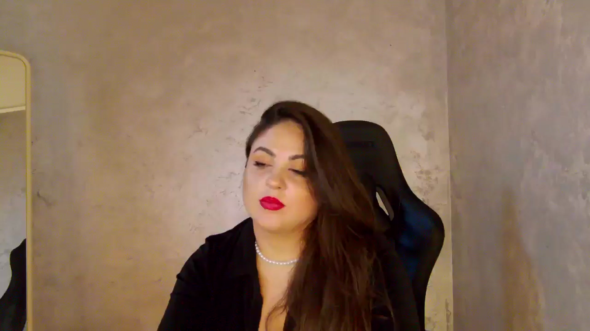 Gallery image thumbnail from NotVanilla's myfreecams stream on, 05/09/2026, 07:00 image 15 of 20
