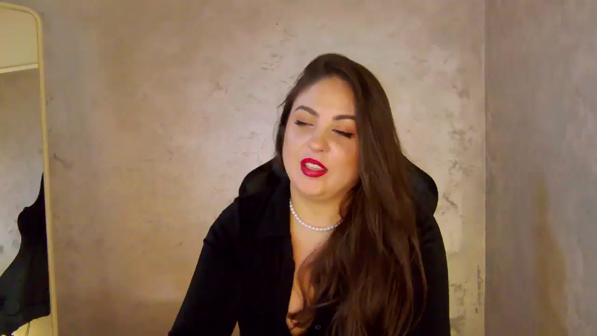 Gallery image thumbnail from NotVanilla's myfreecams stream on, 05/09/2026, 07:23 image 11 of 20