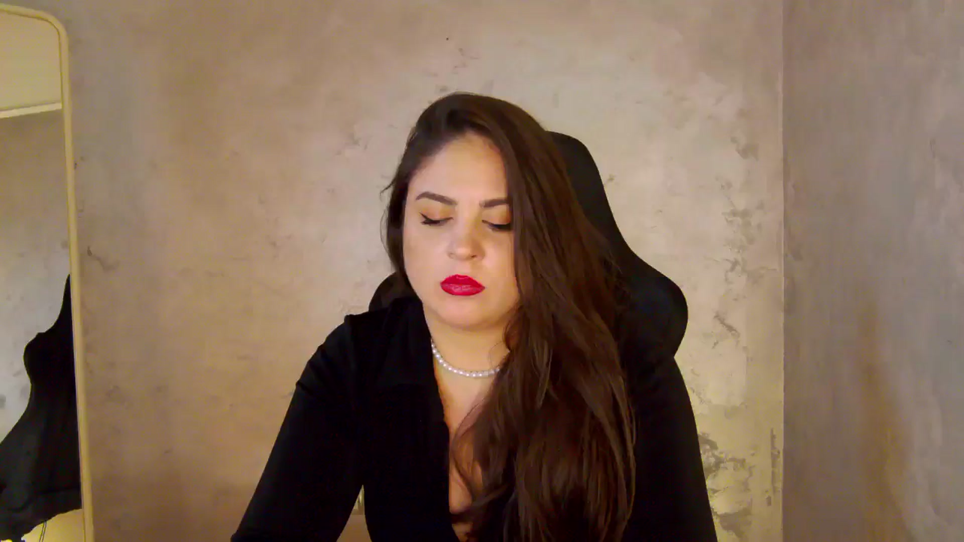 Gallery image thumbnail from NotVanilla's myfreecams stream on, 05/09/2026, 07:23 image 17 of 20
