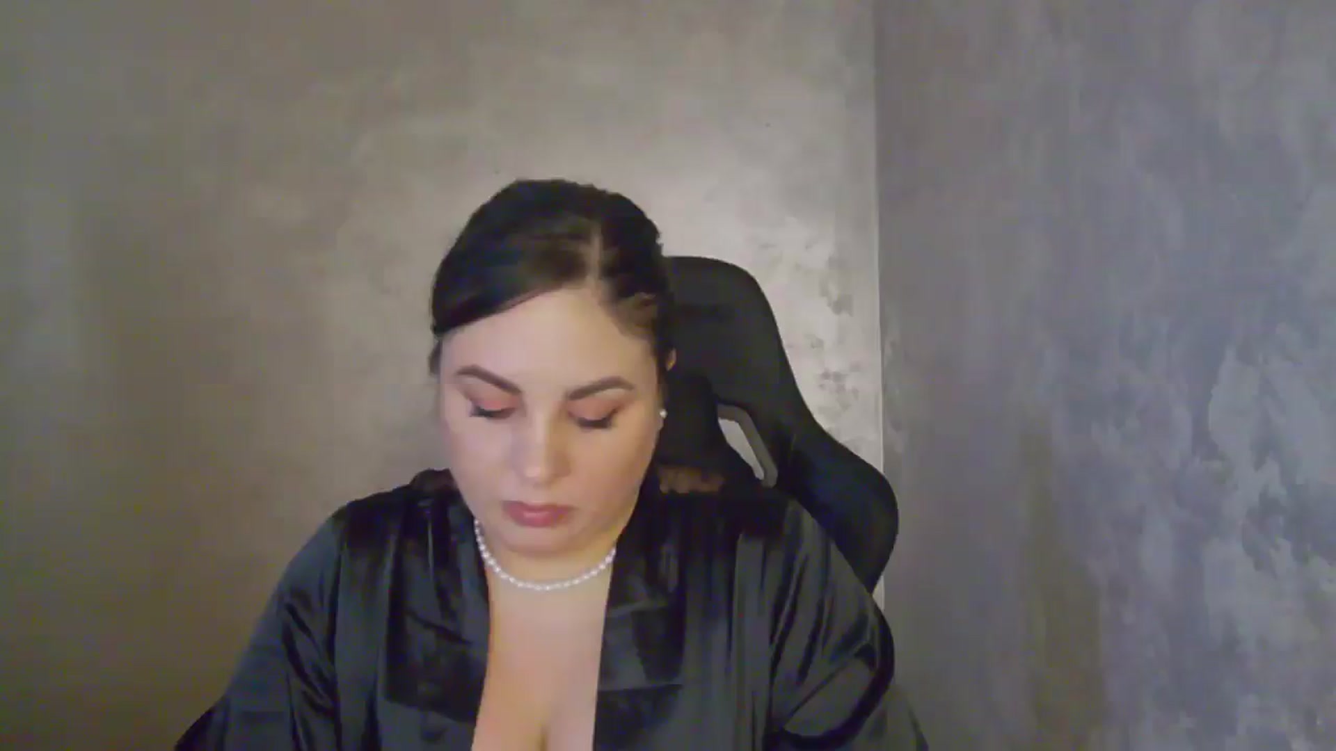 Gallery image thumbnail from NotVanilla's myfreecams stream on, 05/10/2026, 02:53 image 16 of 20