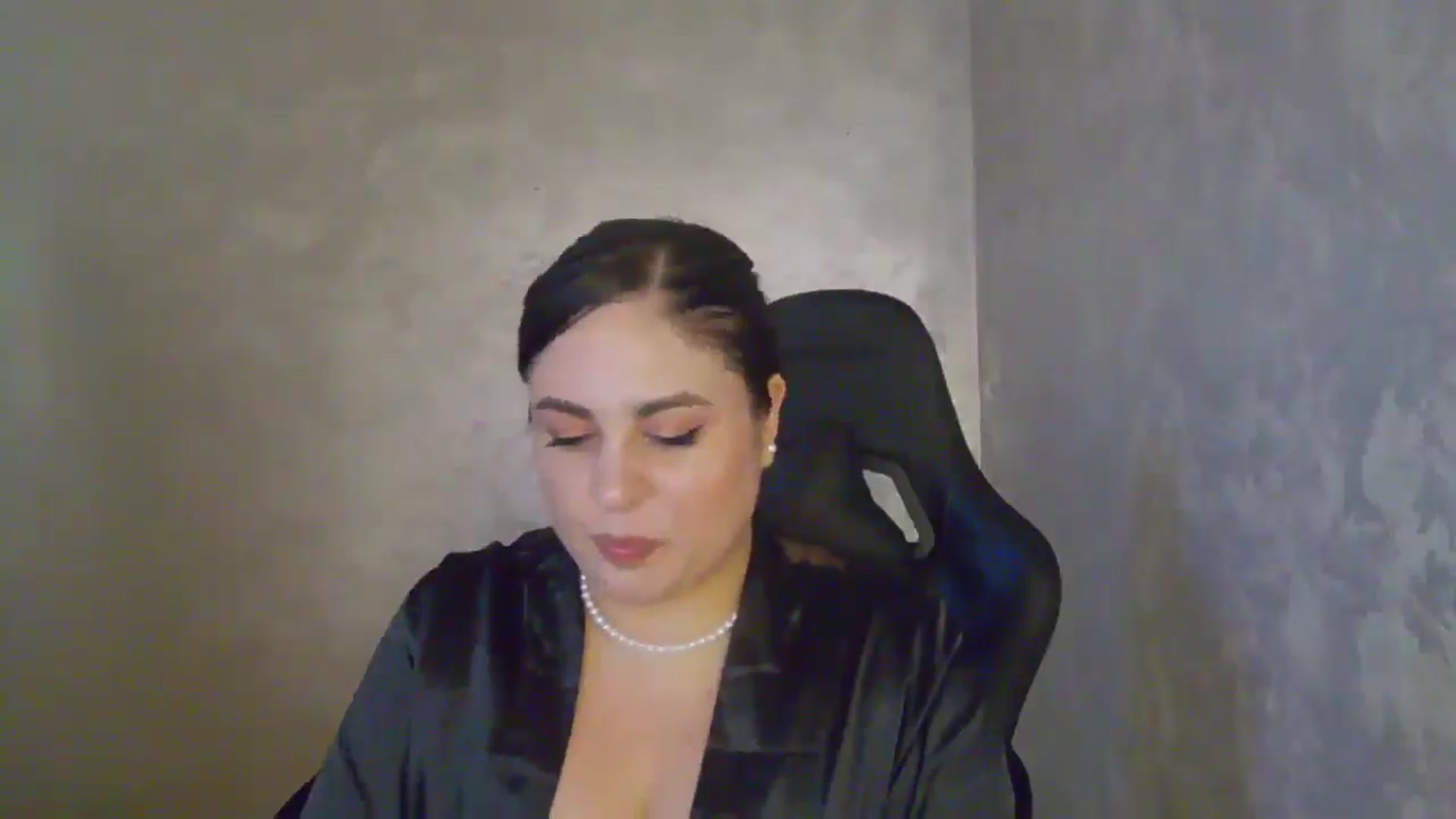 Gallery image thumbnail from NotVanilla's myfreecams stream on, 05/10/2026, 02:53 image 10 of 20