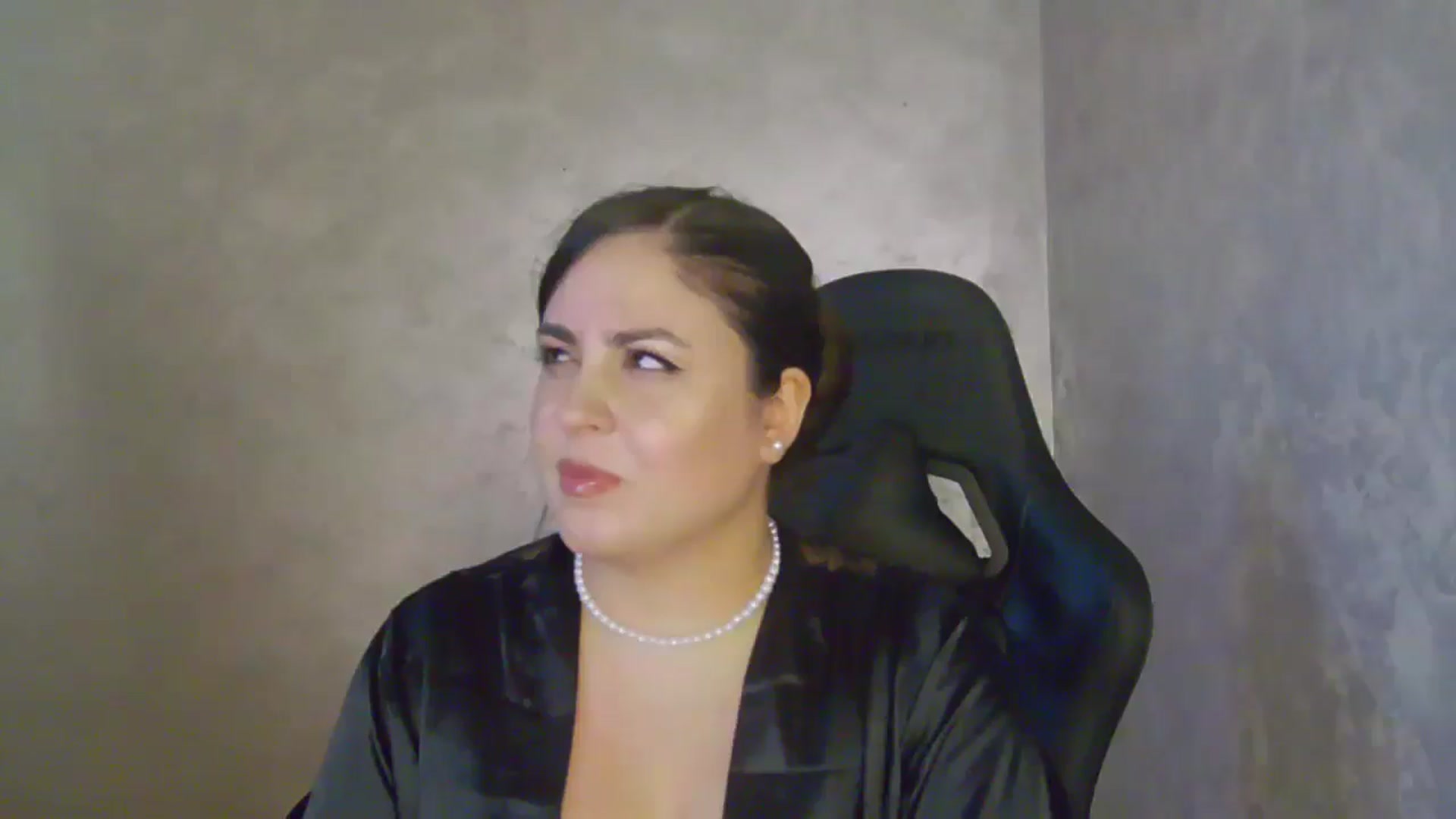 Gallery image thumbnail from NotVanilla's myfreecams stream on, 05/10/2026, 03:50 image 18 of 20