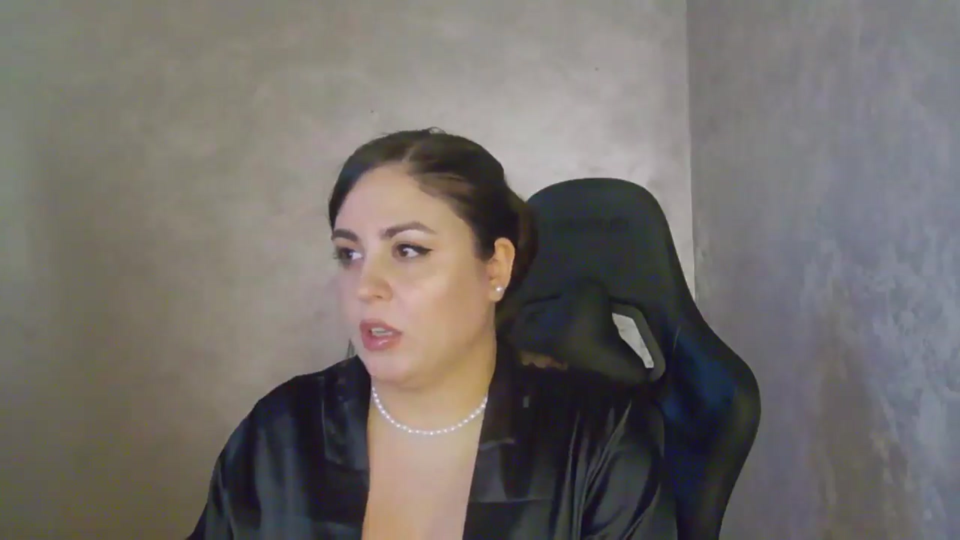 Gallery image thumbnail from NotVanilla's myfreecams stream on, 05/10/2026, 03:50 image 9 of 20