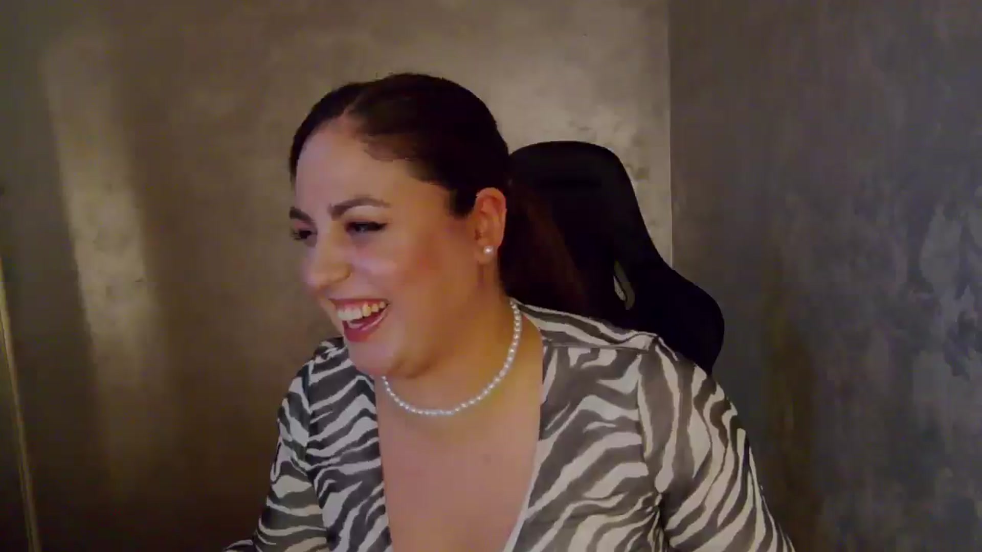 Gallery image thumbnail from NotVanilla's myfreecams stream on, 05/10/2026, 07:46 image 15 of 20