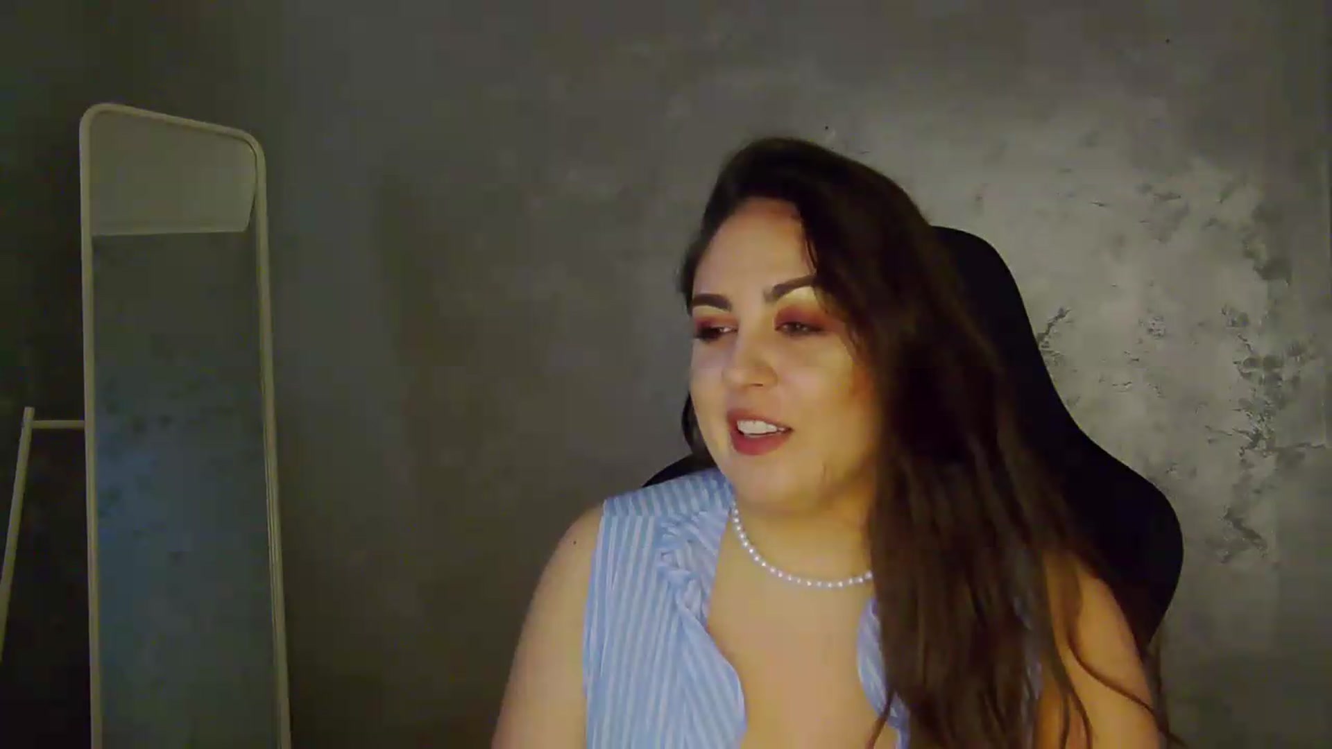 Gallery image thumbnail from NotVanilla's myfreecams stream on, 05/14/2026, 23:52 image 15 of 20