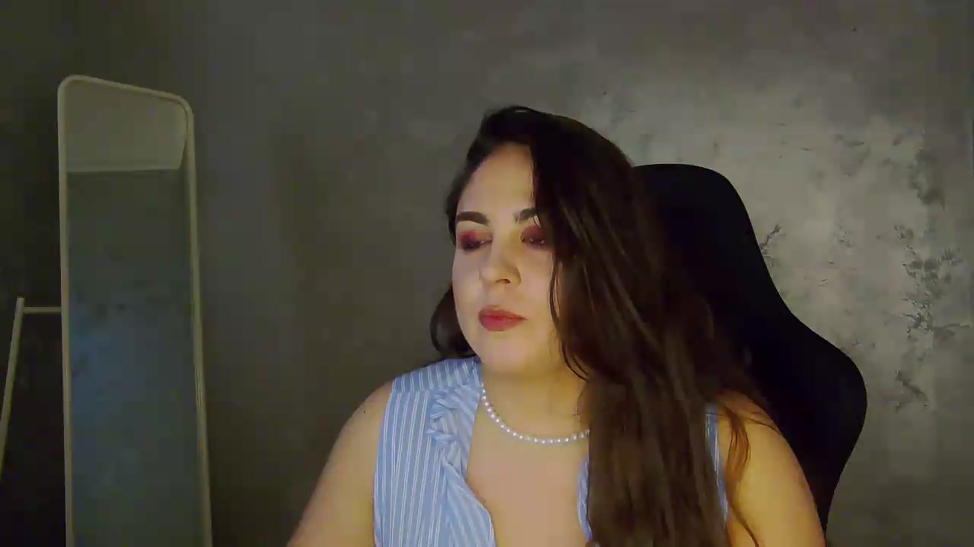 Gallery image thumbnail from NotVanilla's myfreecams stream on, 05/14/2026, 23:52 image 17 of 20