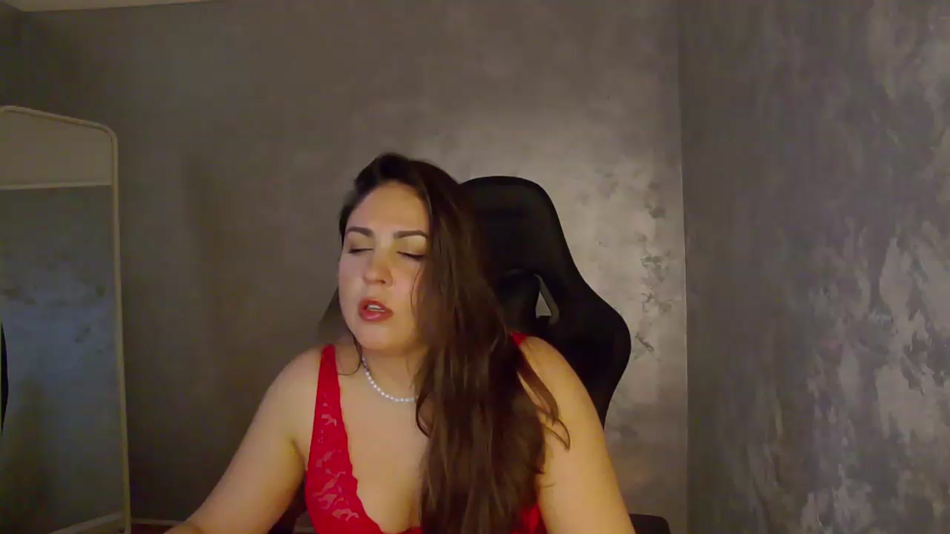 Gallery image thumbnail from NotVanilla's myfreecams stream on, 05/16/2026, 08:18 image 13 of 20