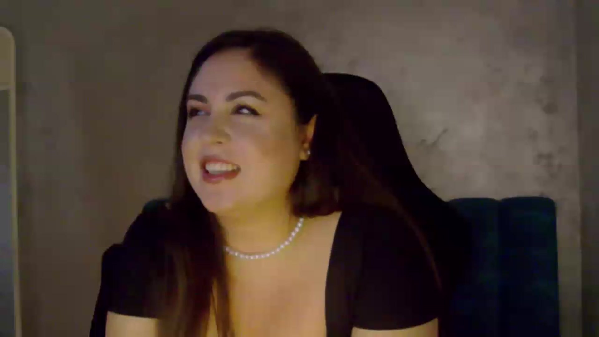 Gallery image thumbnail from NotVanilla's myfreecams stream on, 05/19/2026, 06:09 image 19 of 20