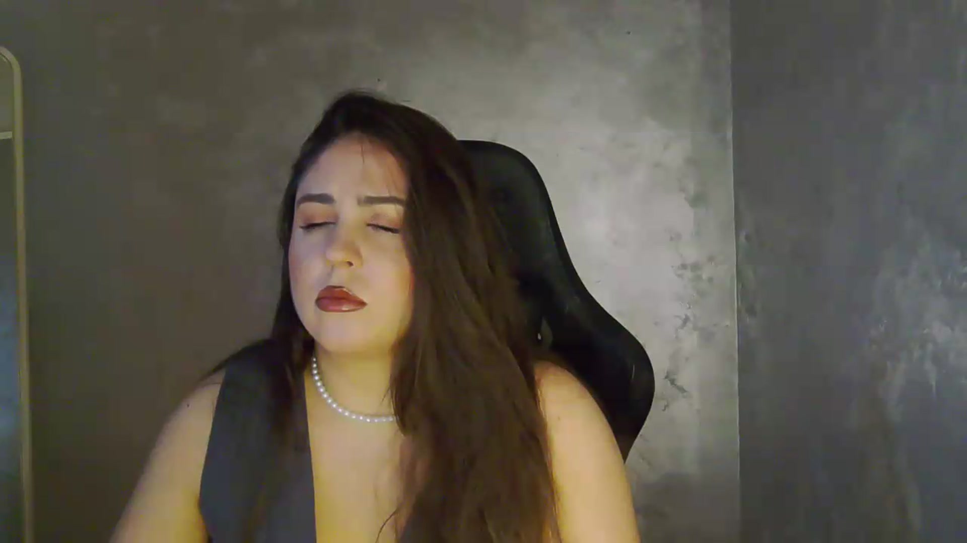 Gallery image thumbnail from NotVanilla's myfreecams stream on, 05/23/2026, 04:48 image 6 of 20