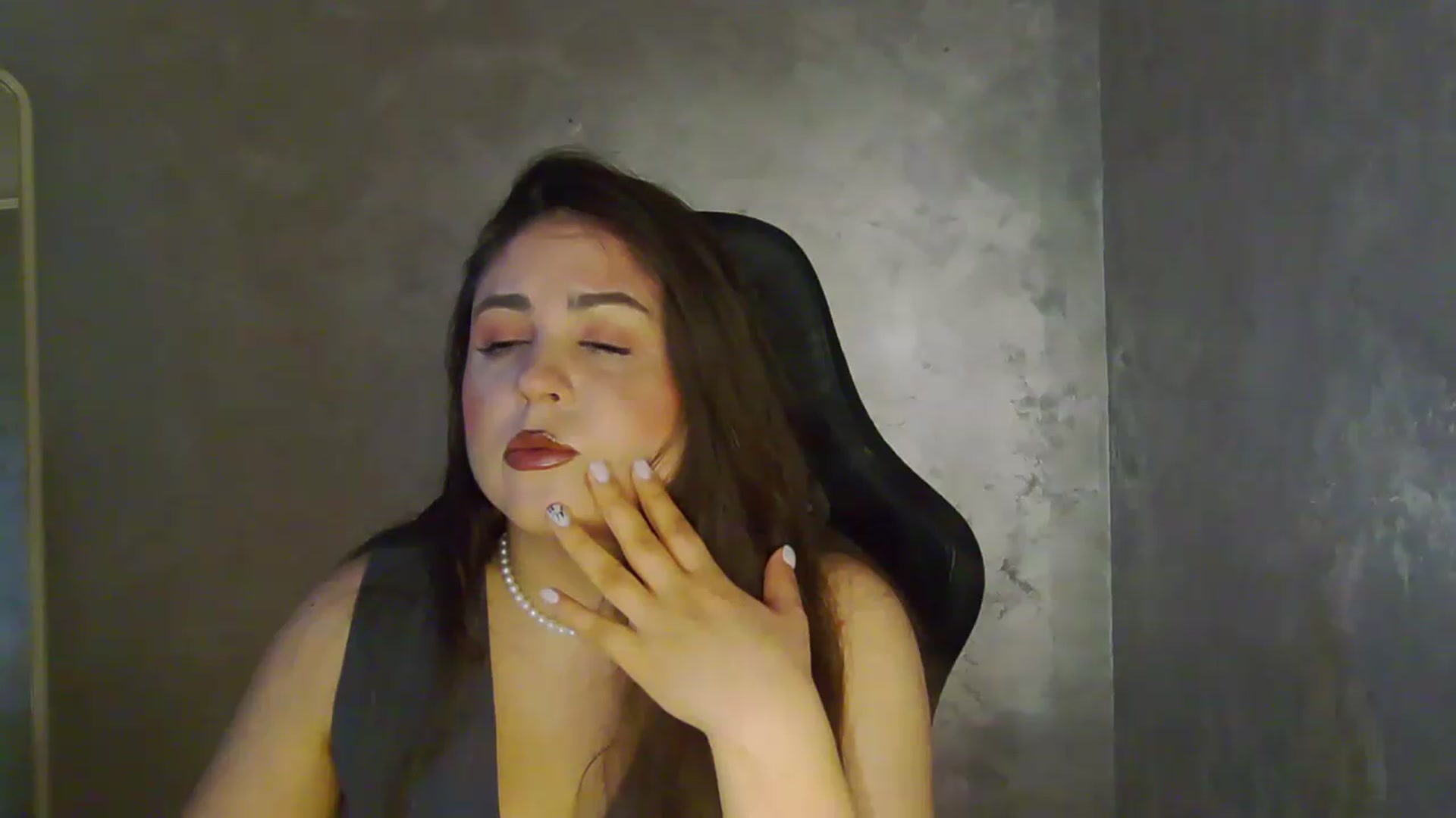 Gallery image thumbnail from NotVanilla's myfreecams stream on, 05/23/2026, 04:48 image 5 of 20