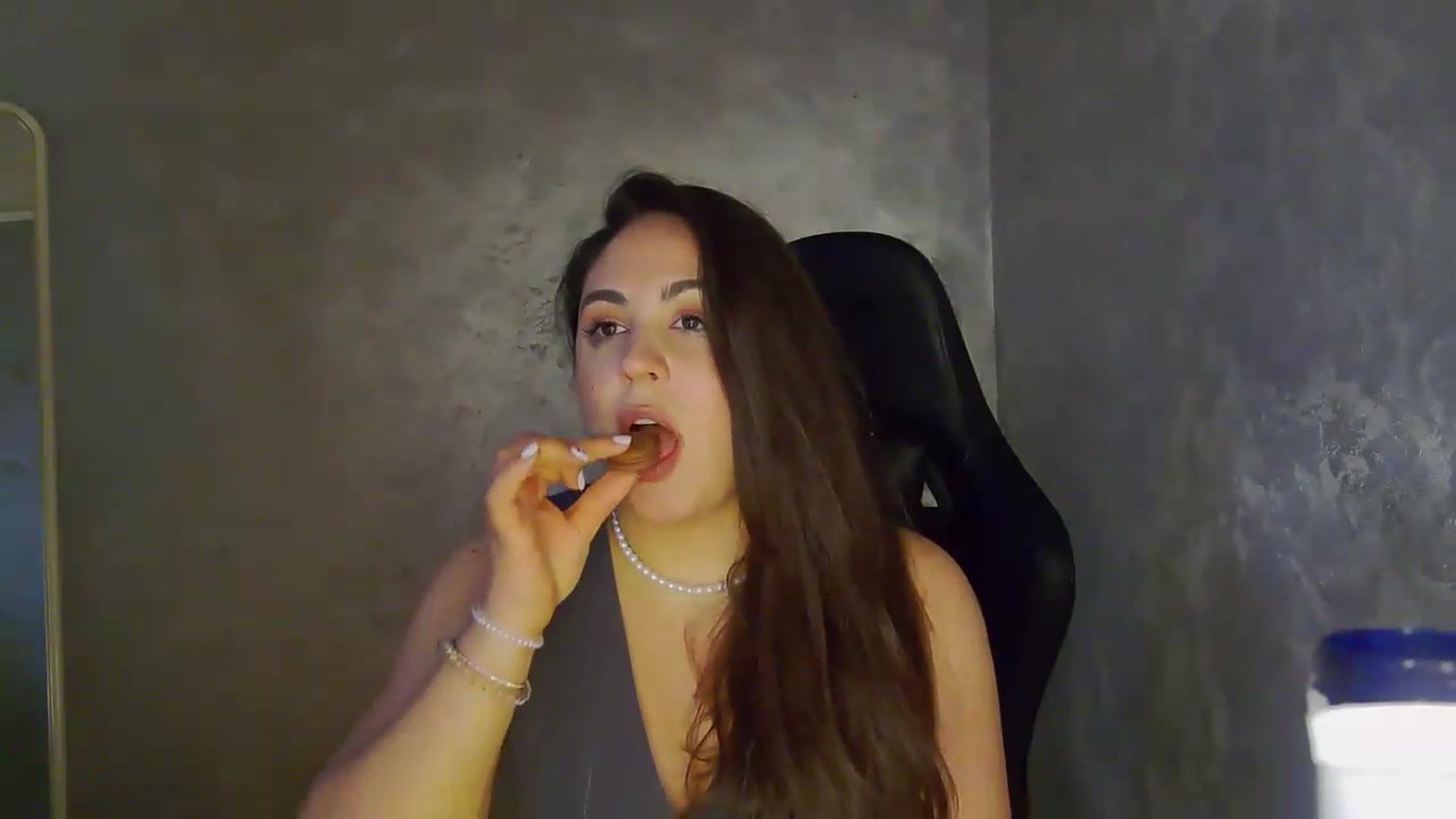 Gallery image thumbnail from NotVanilla's myfreecams stream on, 05/23/2026, 08:26 image 5 of 20